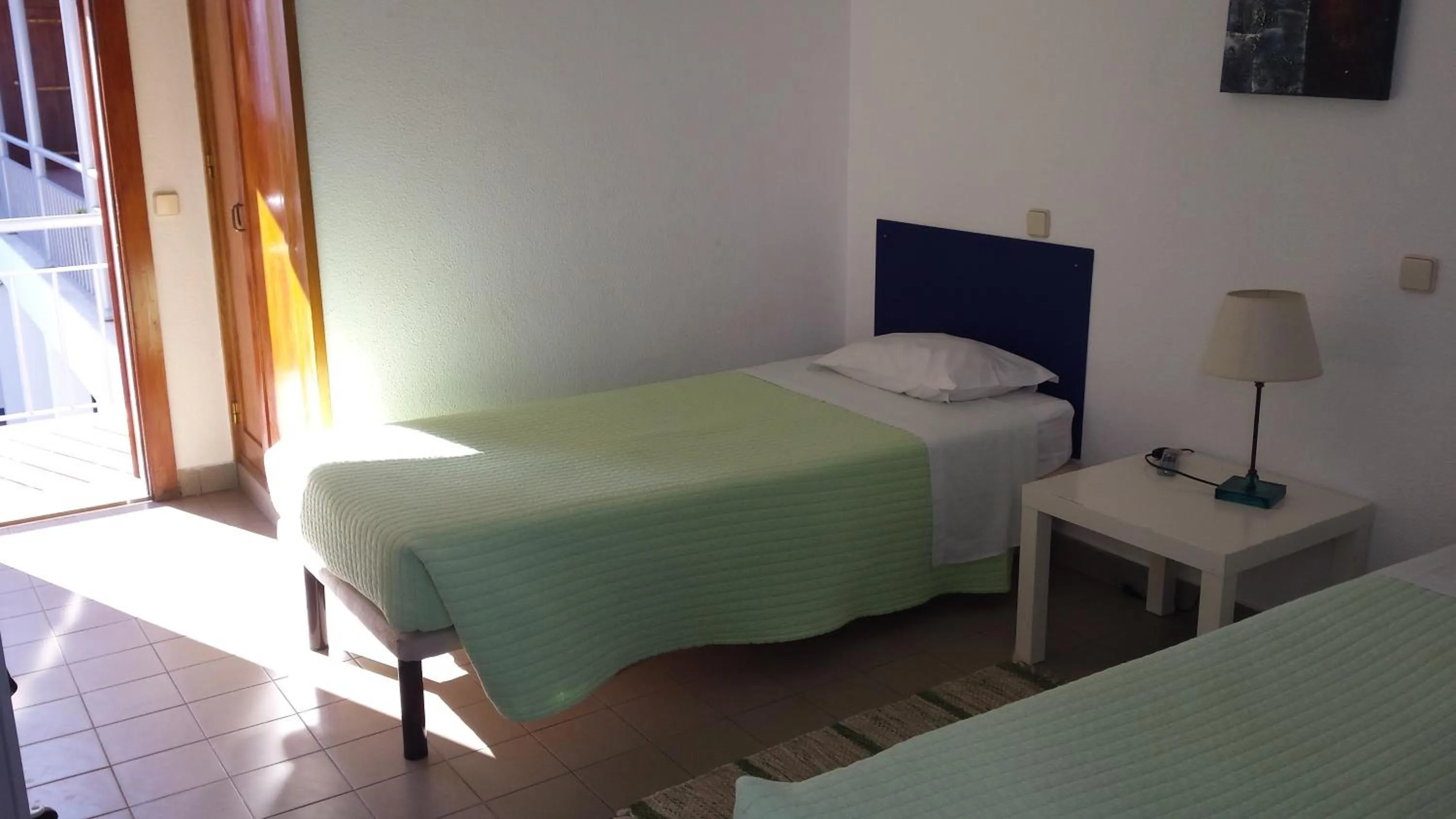 Bed in HI Lagos - Pousada de Juventude