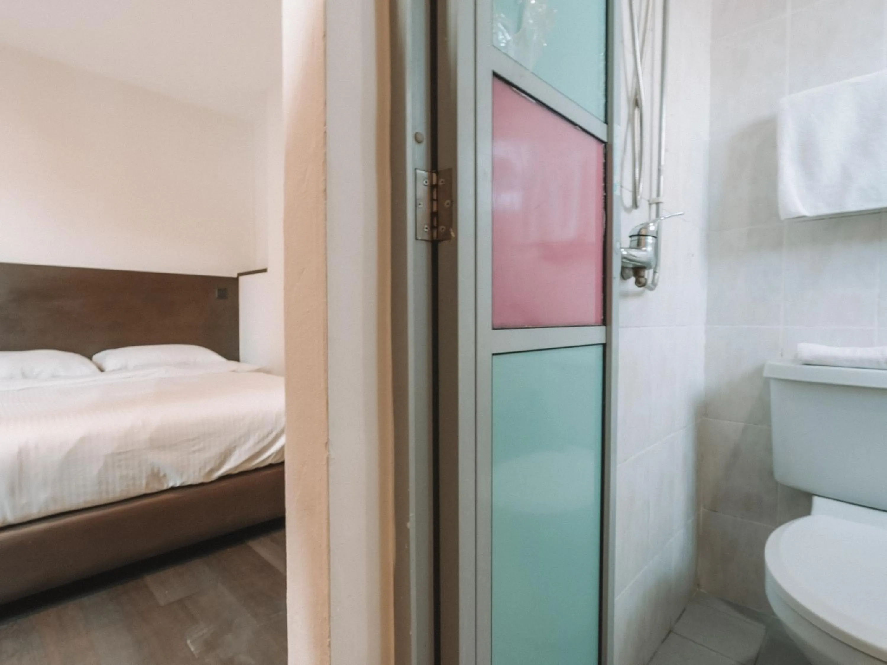 Bed in A Hotel Desker