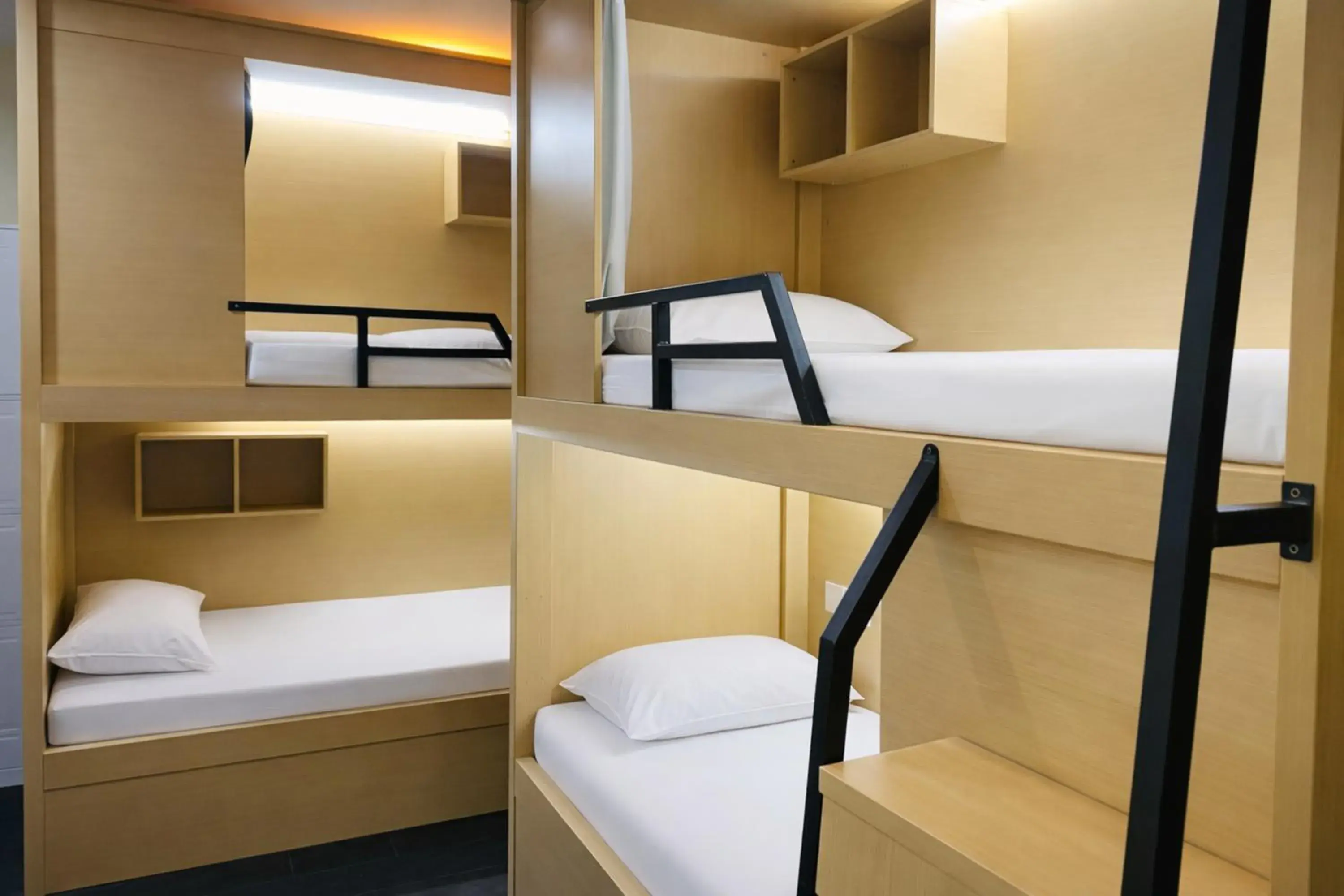 Bed in 4-Bed Female Dormitory Room in A Hotel Desker Bed in 4-Bed Female Dormitory Room in A Hotel Desker