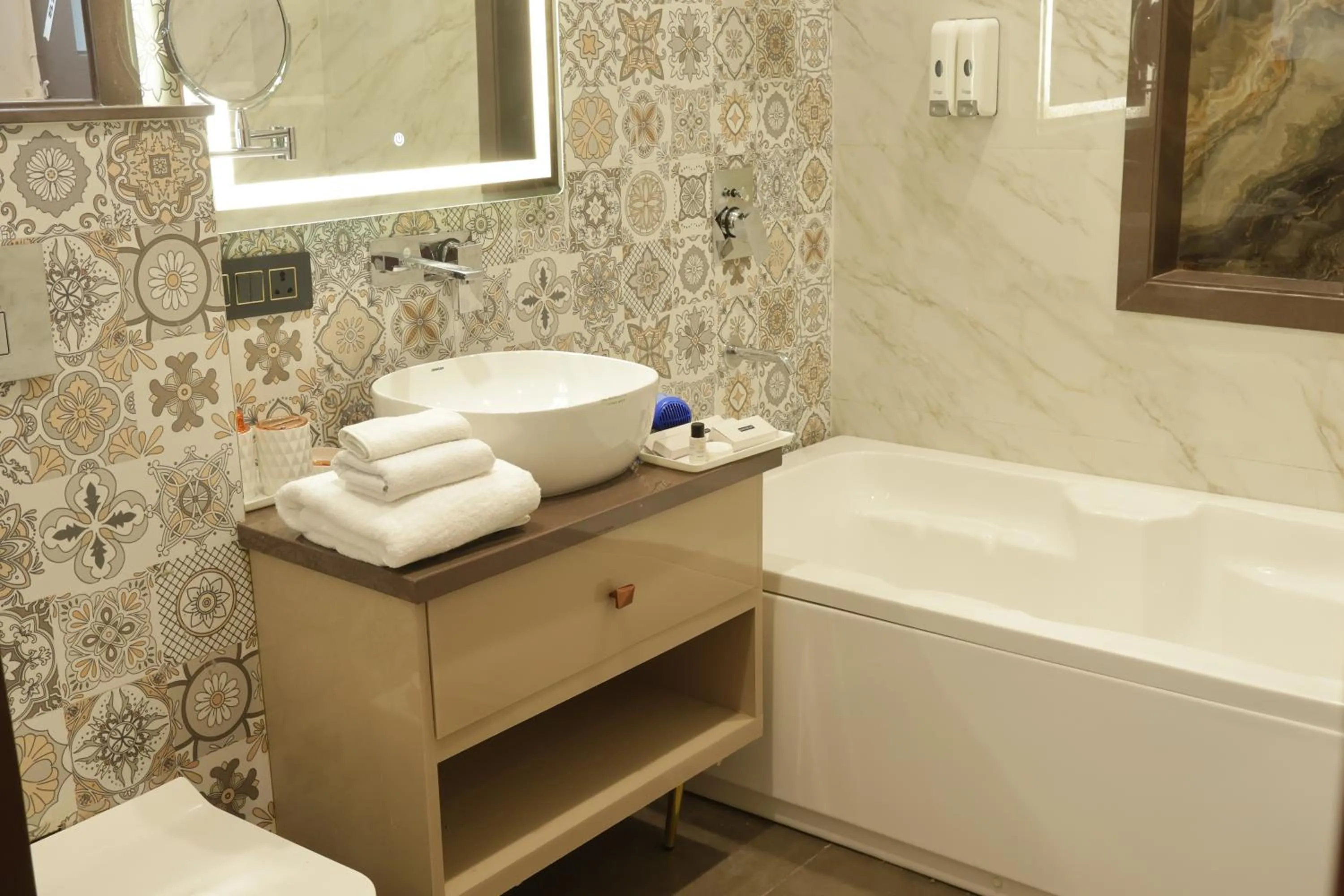 Bathroom in Suramya Homestay Near Shymala Hills