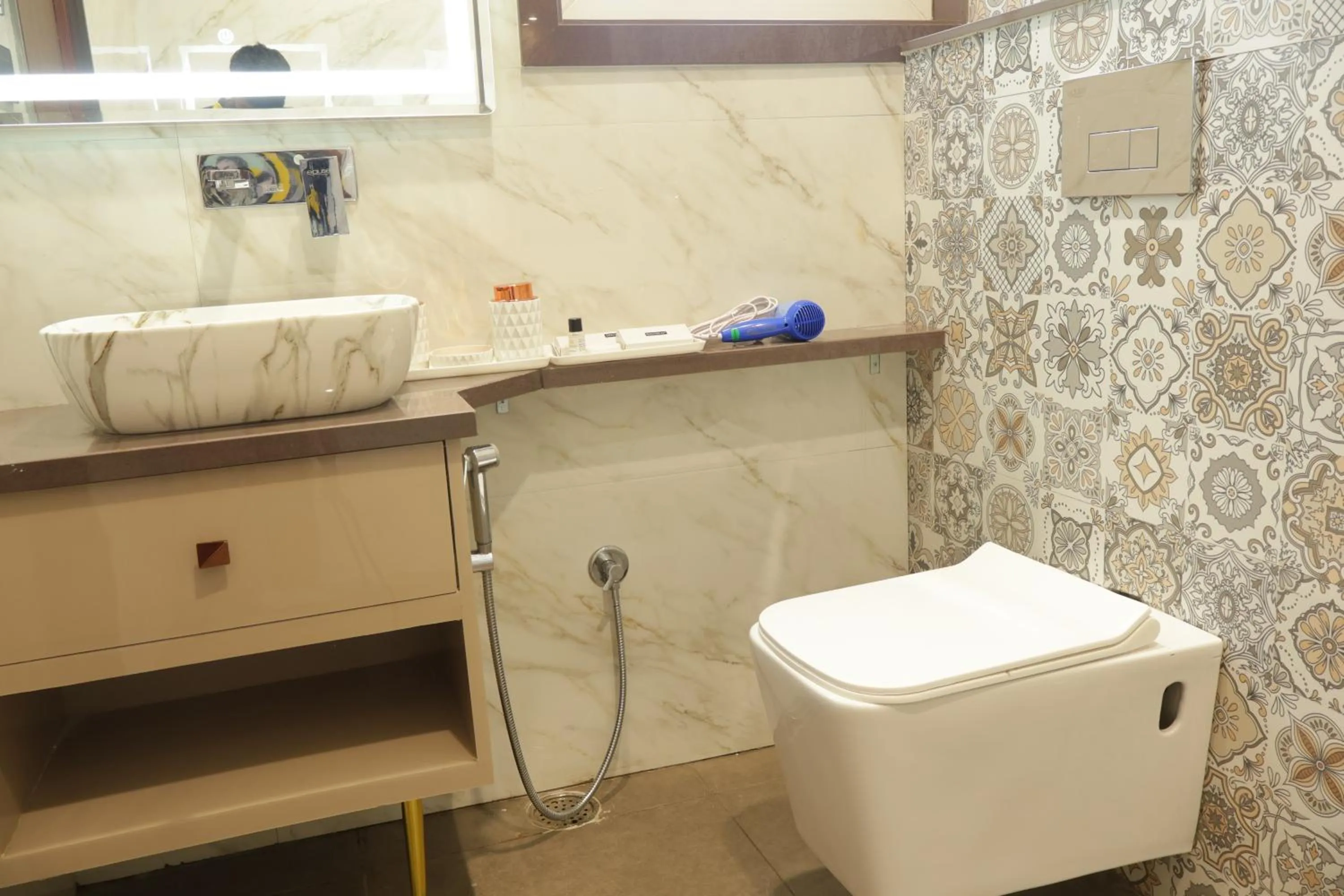 Bathroom in Suramya Homestay Near Shymala Hills