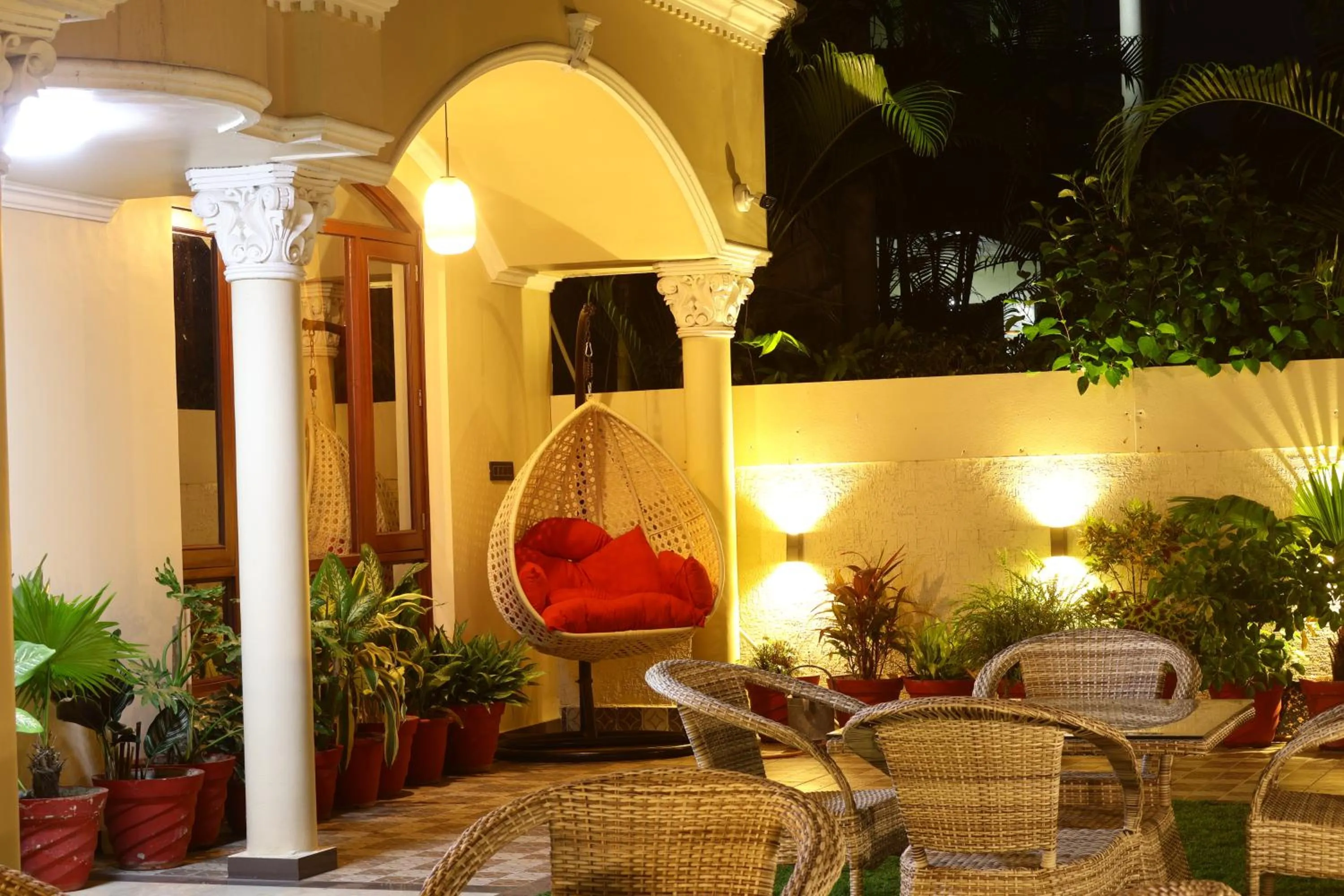 Seating area in Suramya Homestay Near Shymala Hills