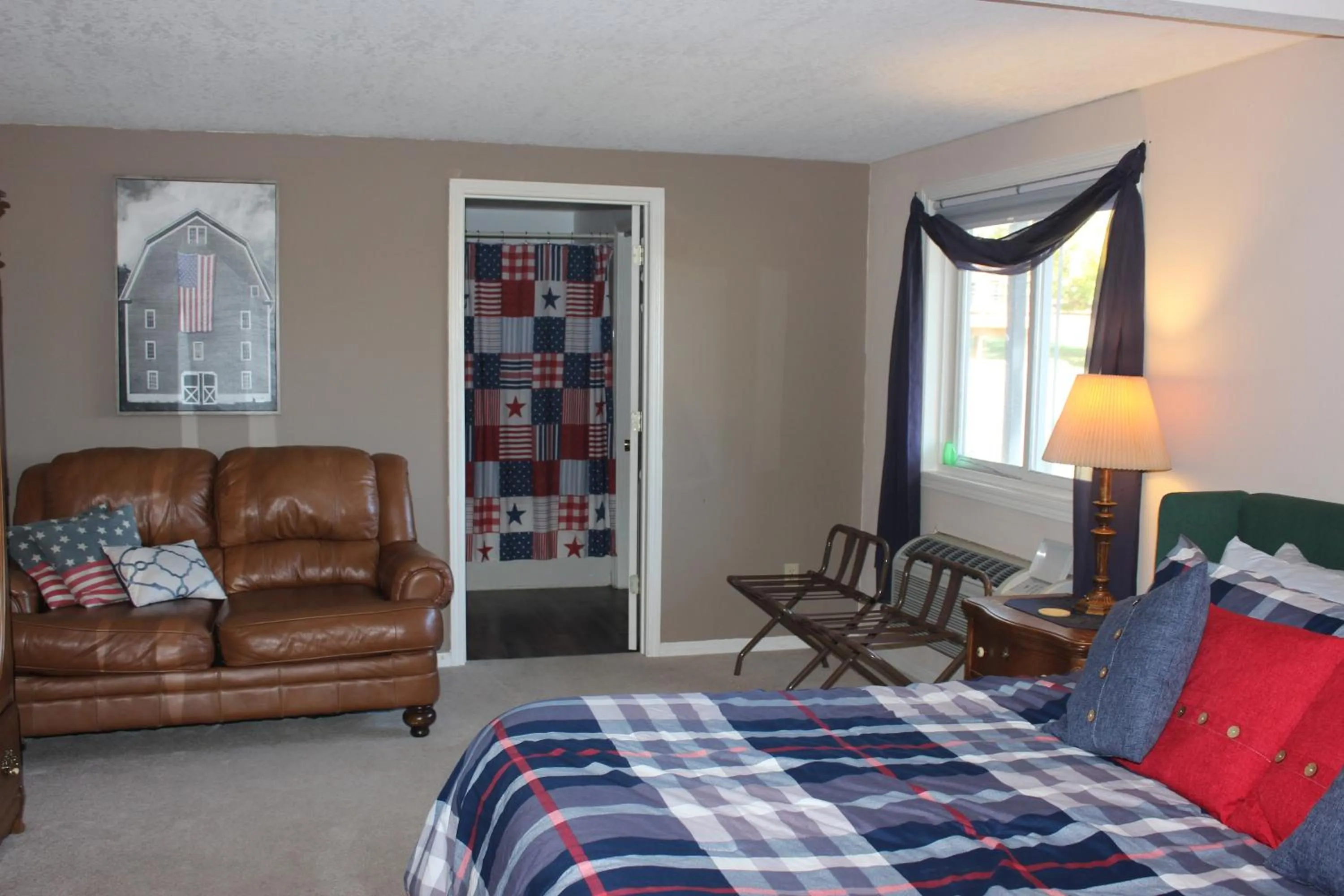 Bed in Sweetgrass Inn Bed & Breakfast