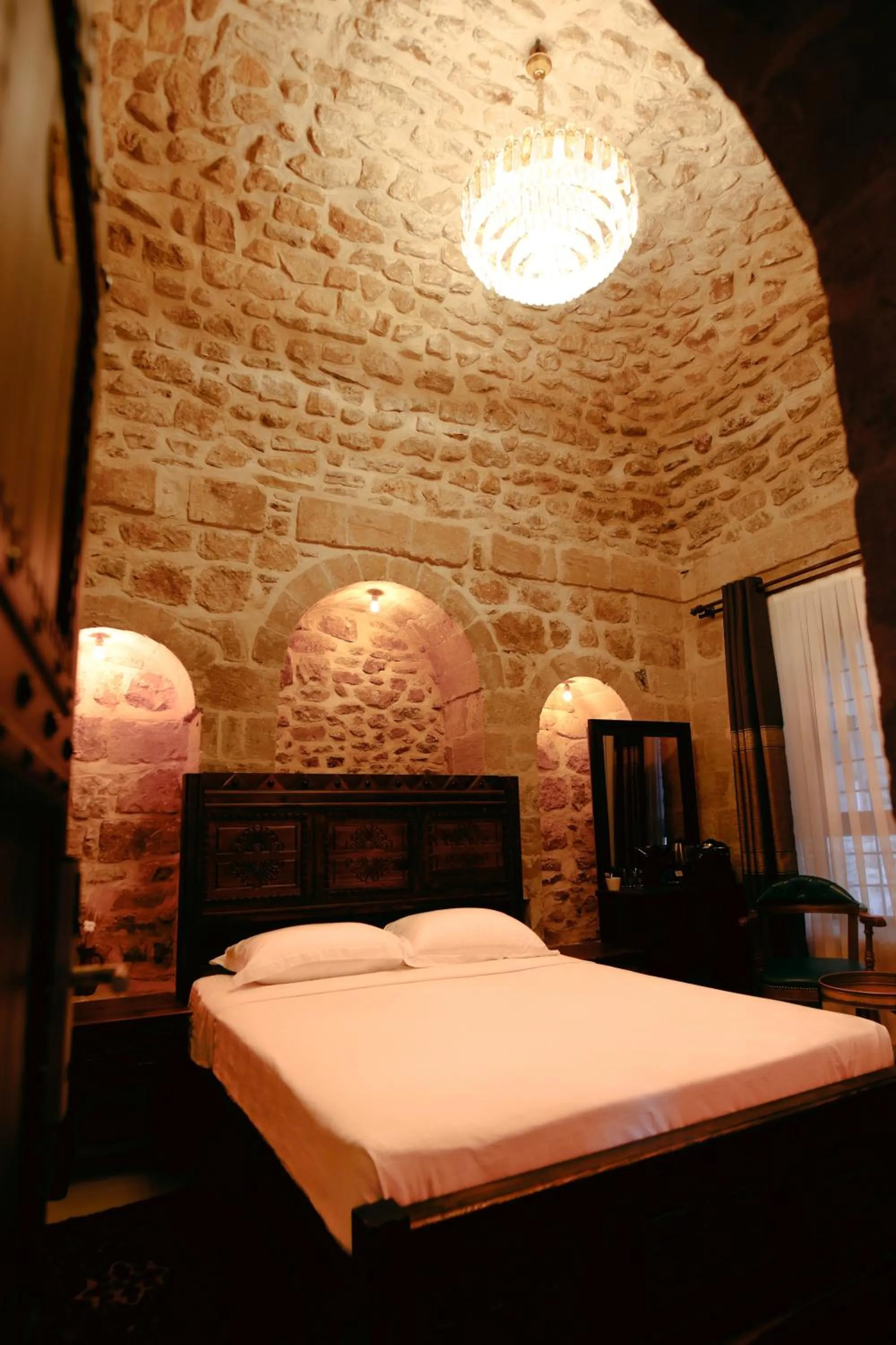 Bed in Minessa Konağı