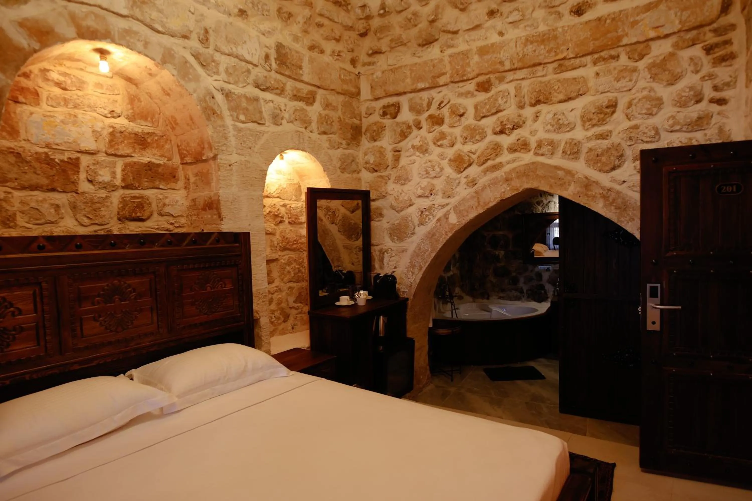 Bed in Minessa Konağı