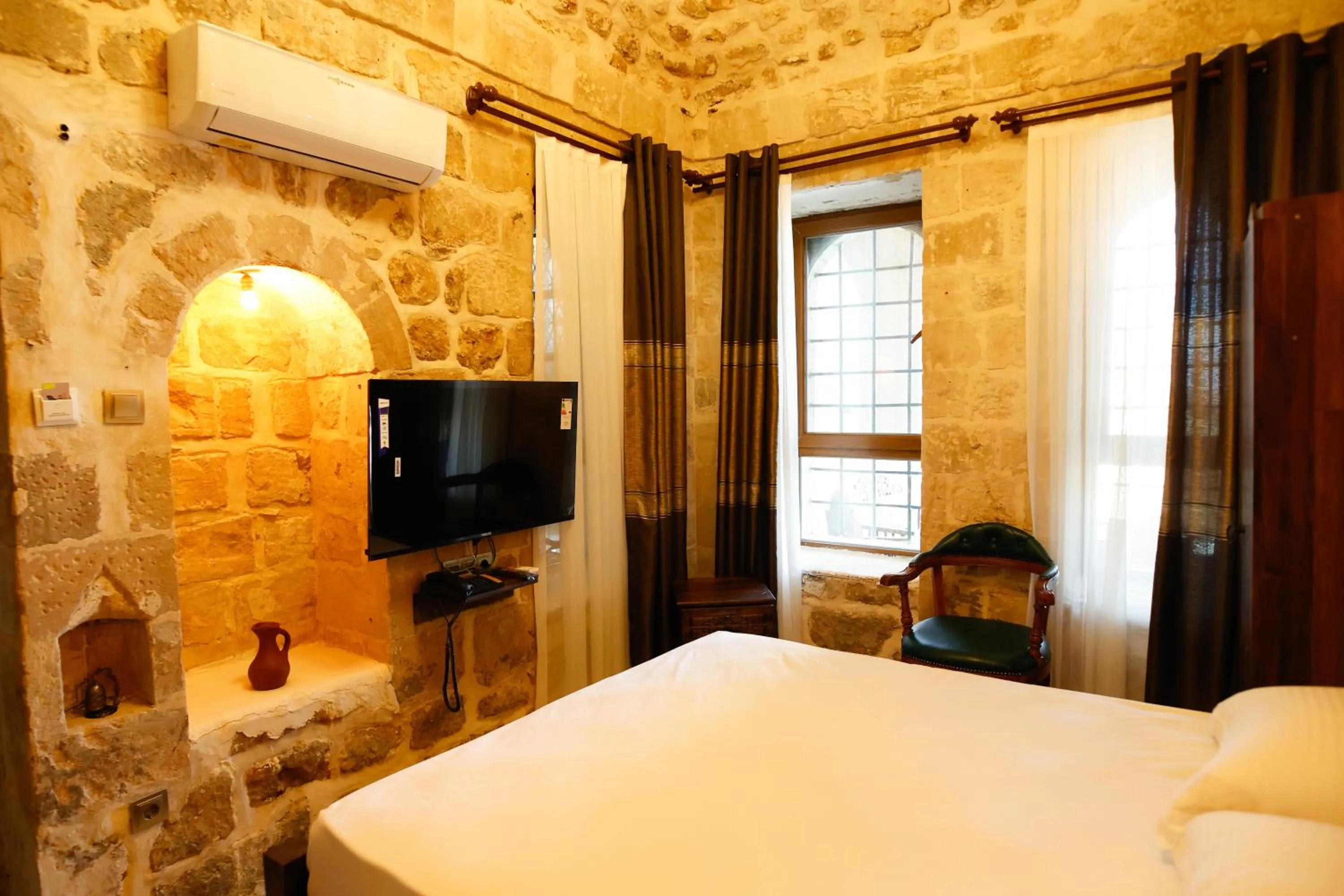 Bed in Minessa Konağı