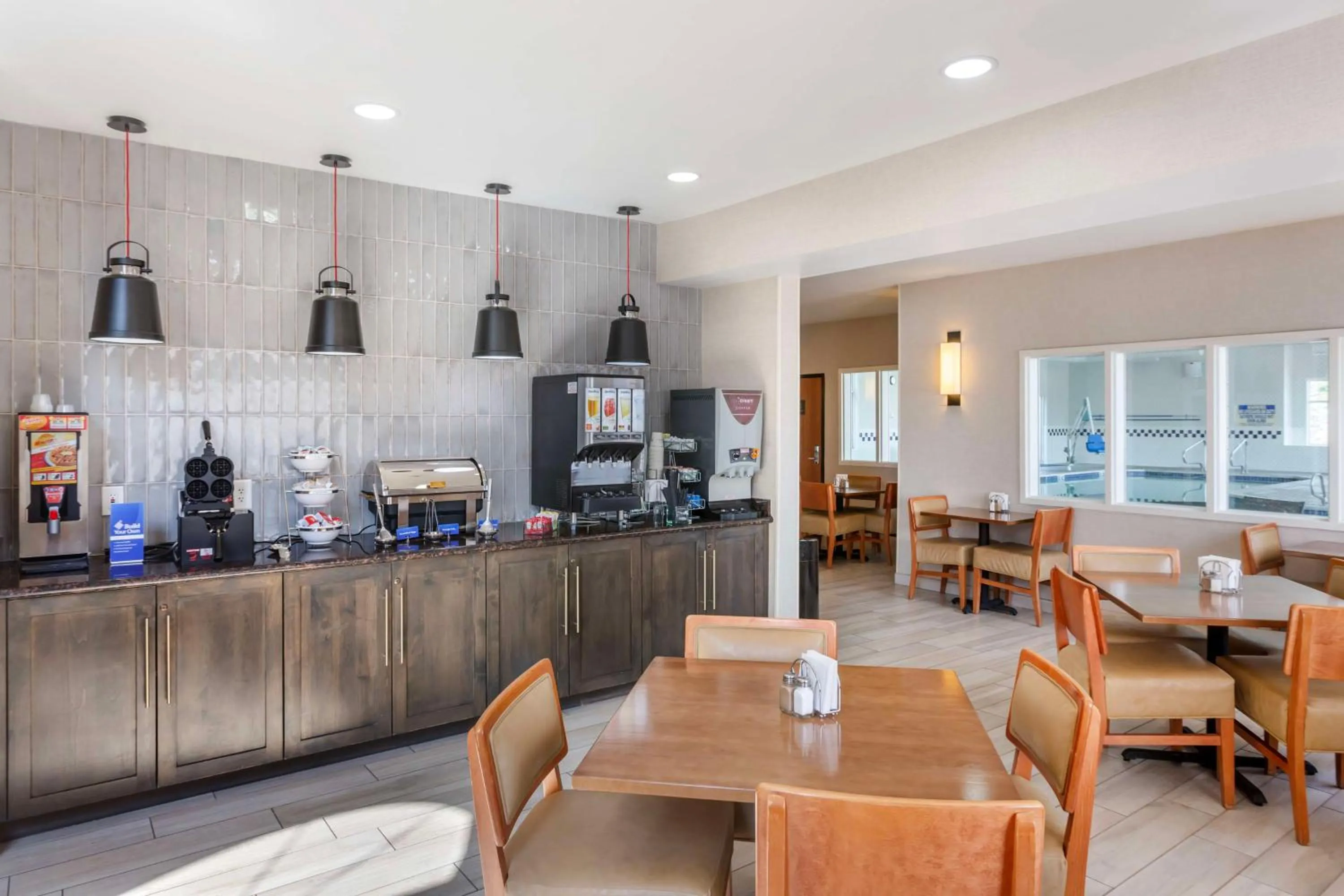 Breakfast in Best Western Holiday Hills