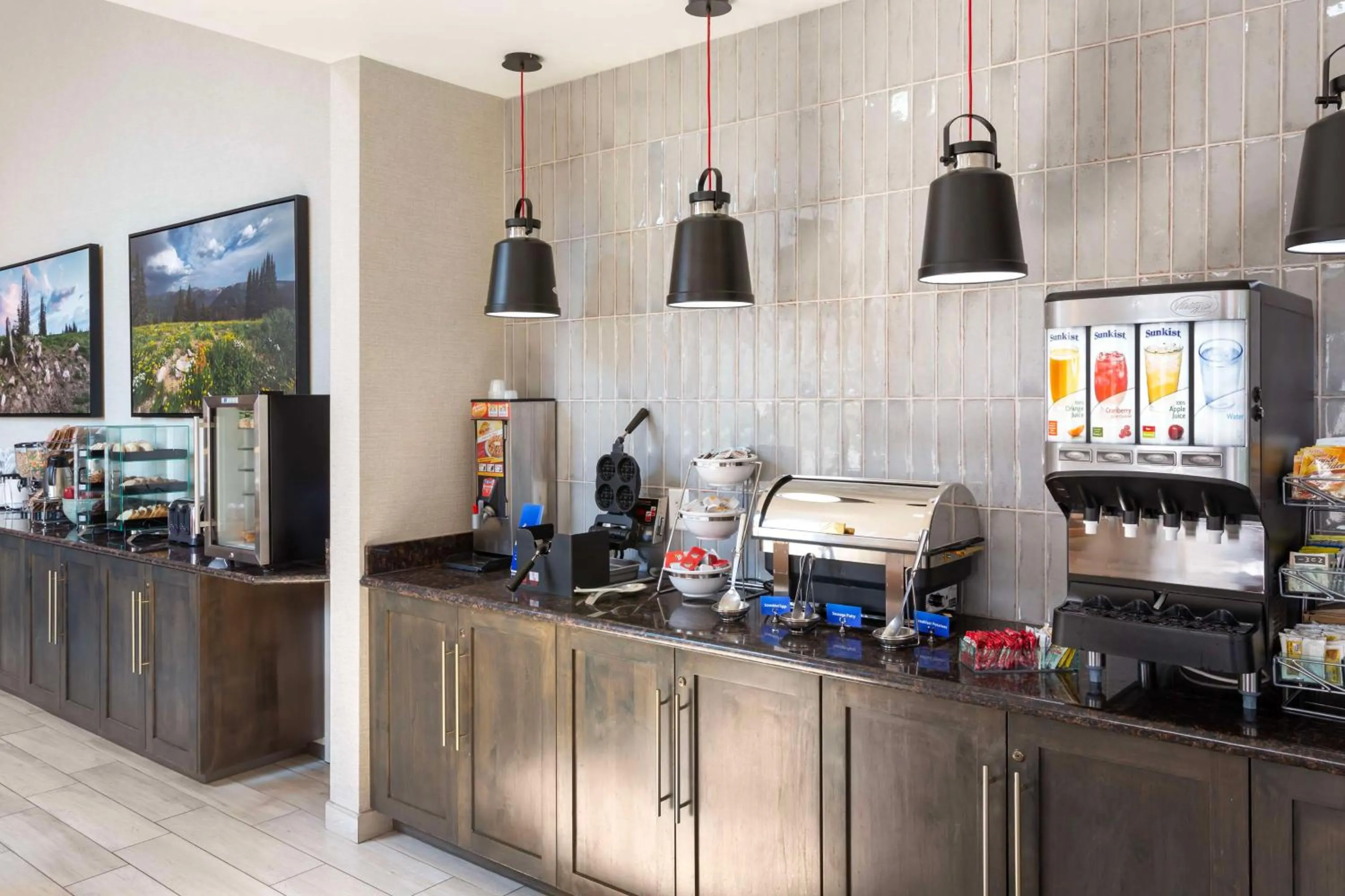 Breakfast in Best Western Holiday Hills