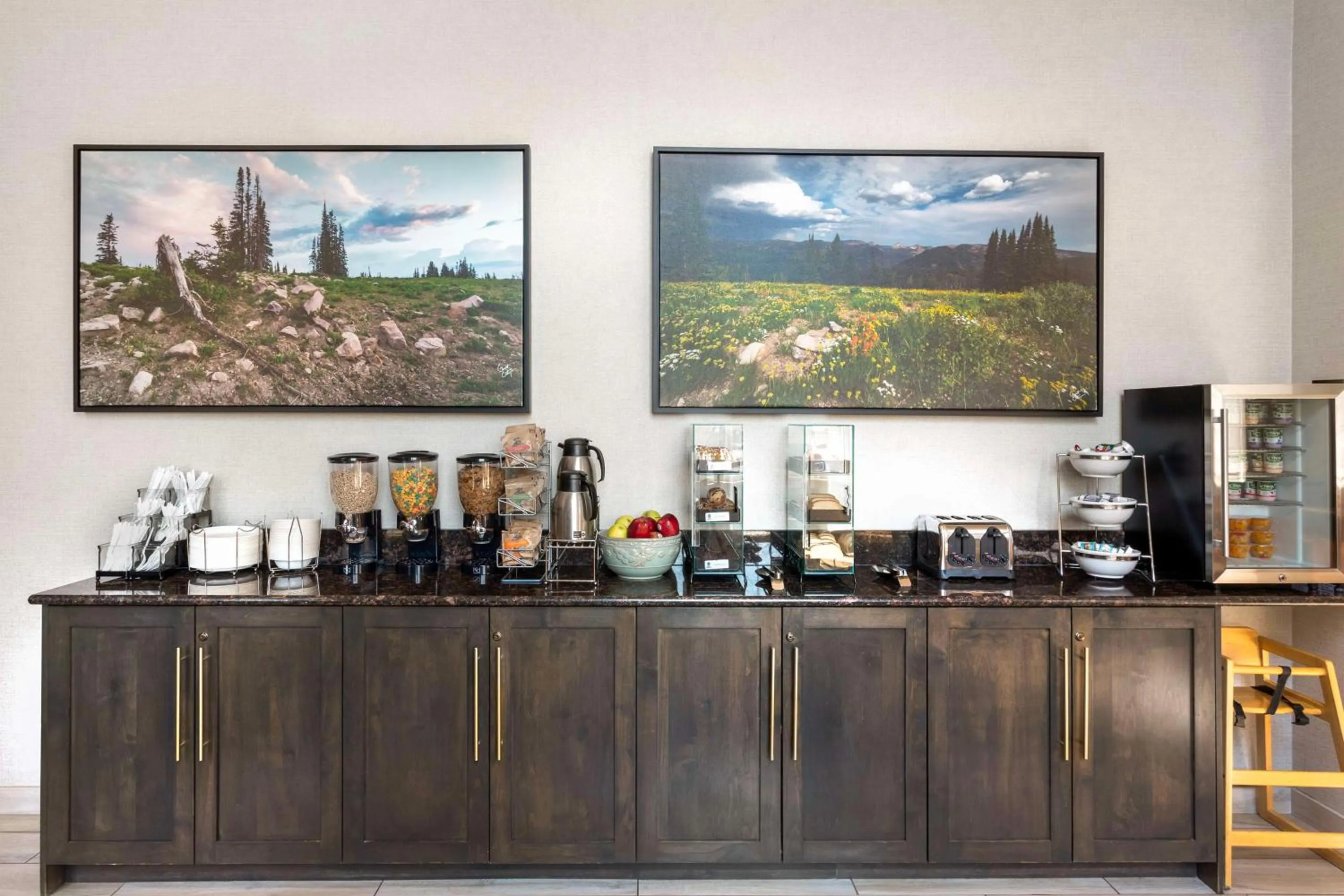 Breakfast in Best Western Holiday Hills