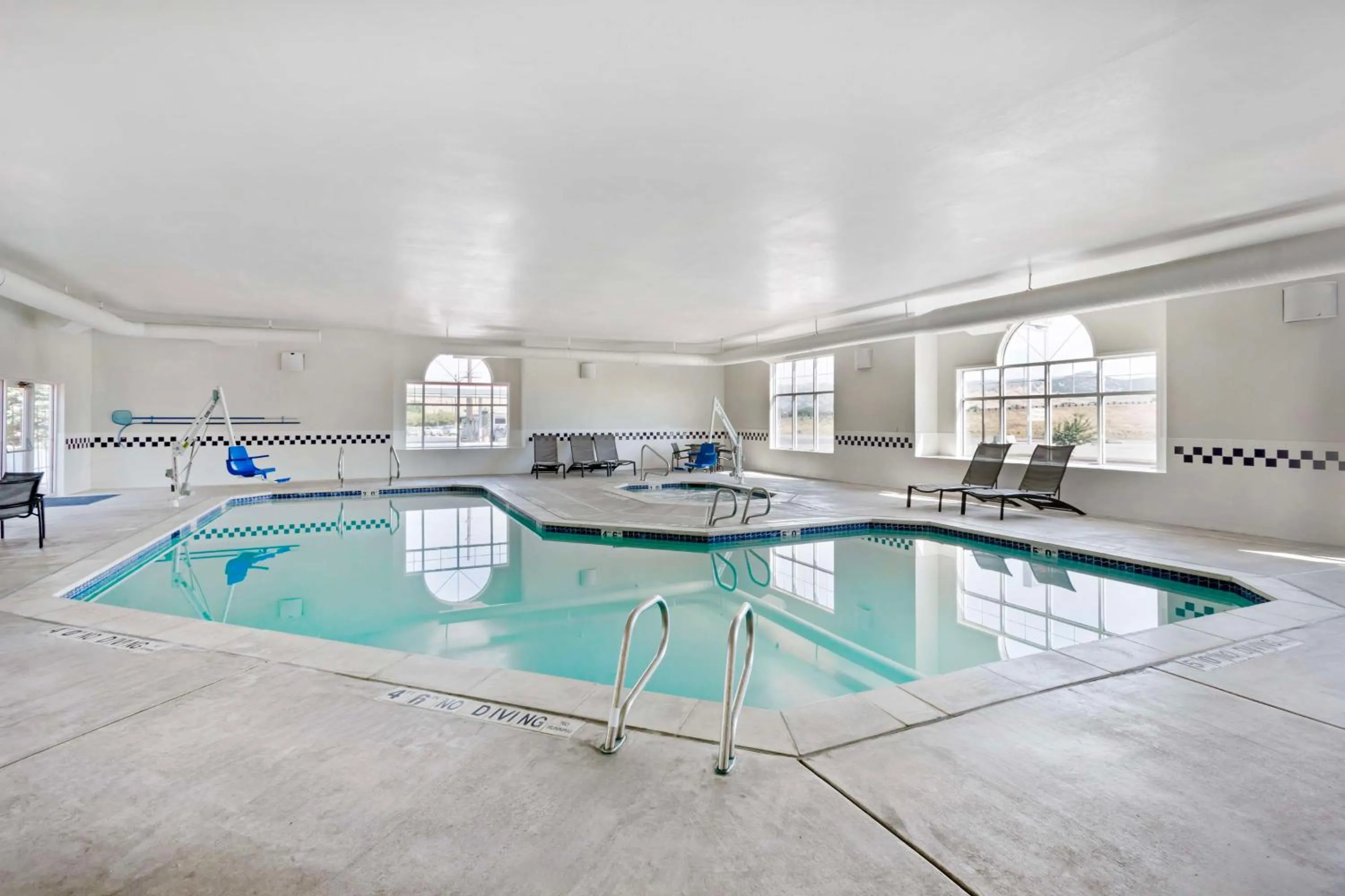 Pool view in Best Western Holiday Hills