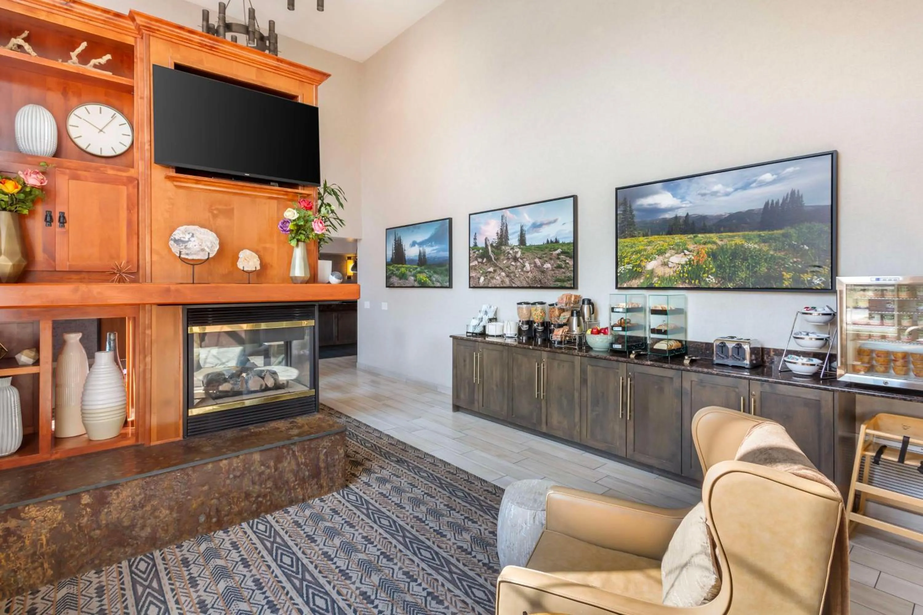 Lobby or reception in Best Western Holiday Hills