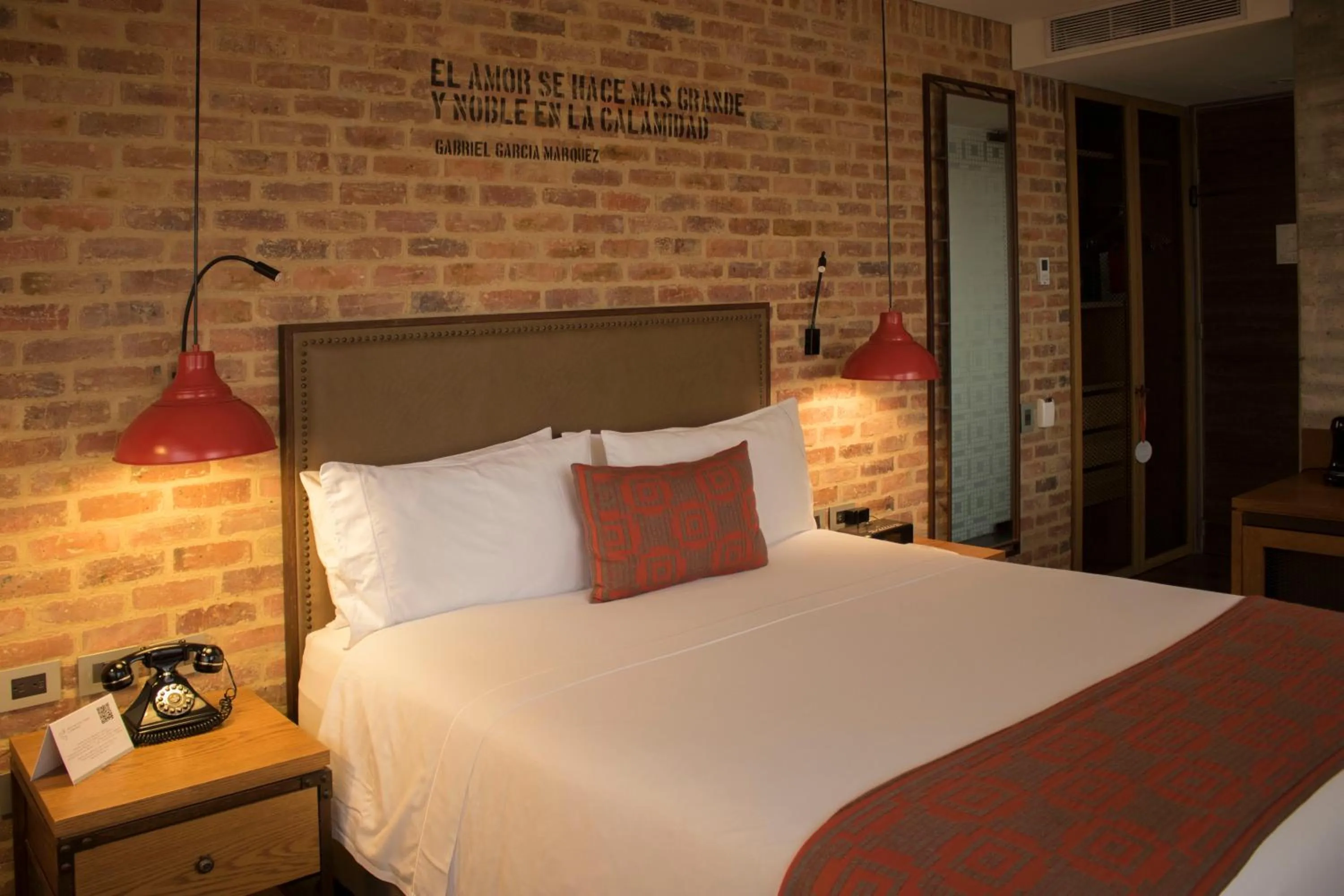 Decorative detail, Bed in The Artisan D.C. Hotel, Autograph Collection