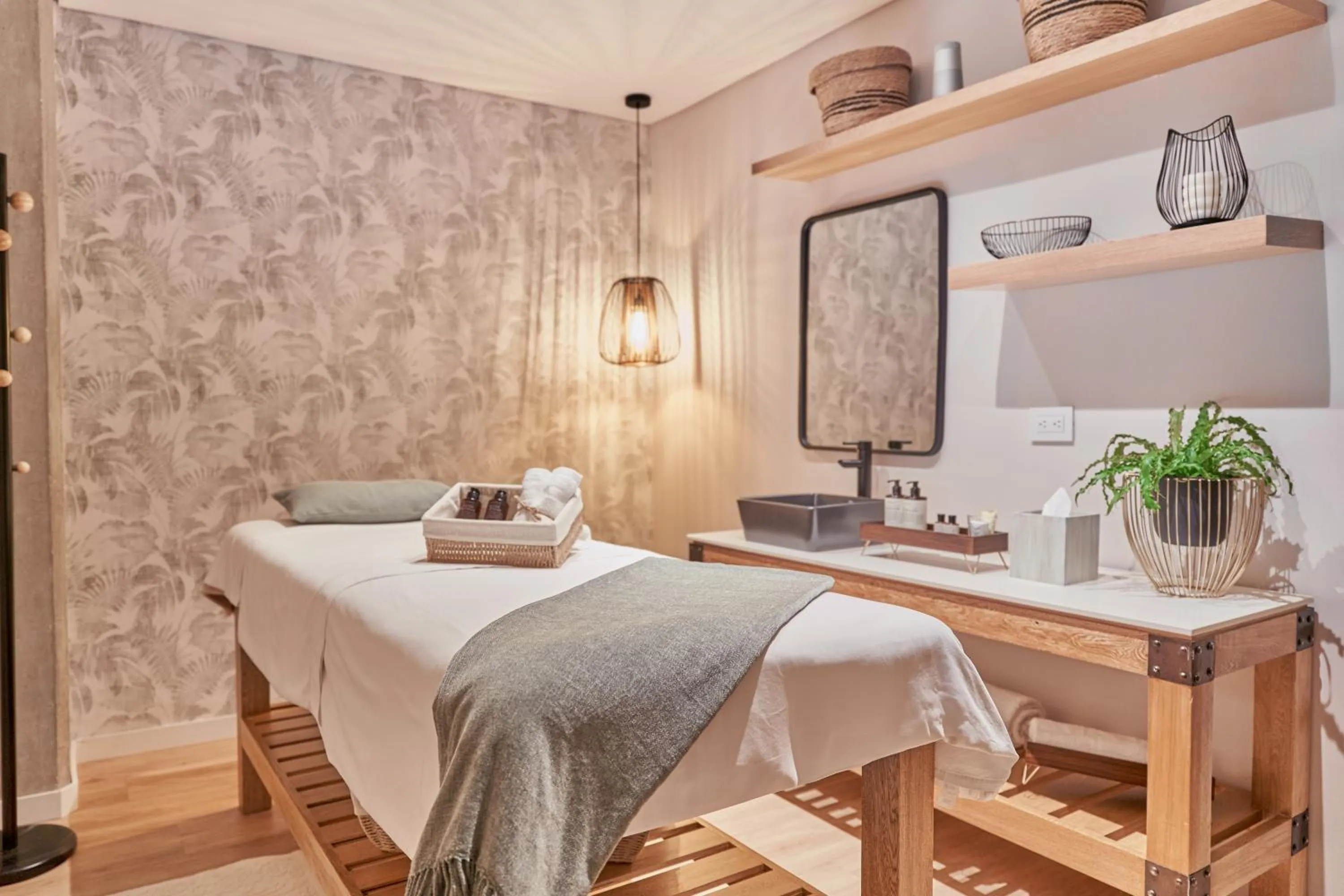 Massage, Bed in The Artisan D.C. Hotel, Autograph Collection