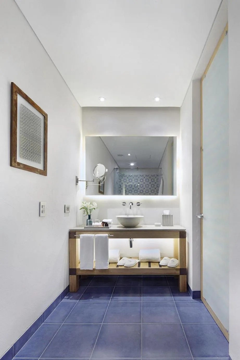 Bathroom in The Artisan D.C. Hotel, Autograph Collection