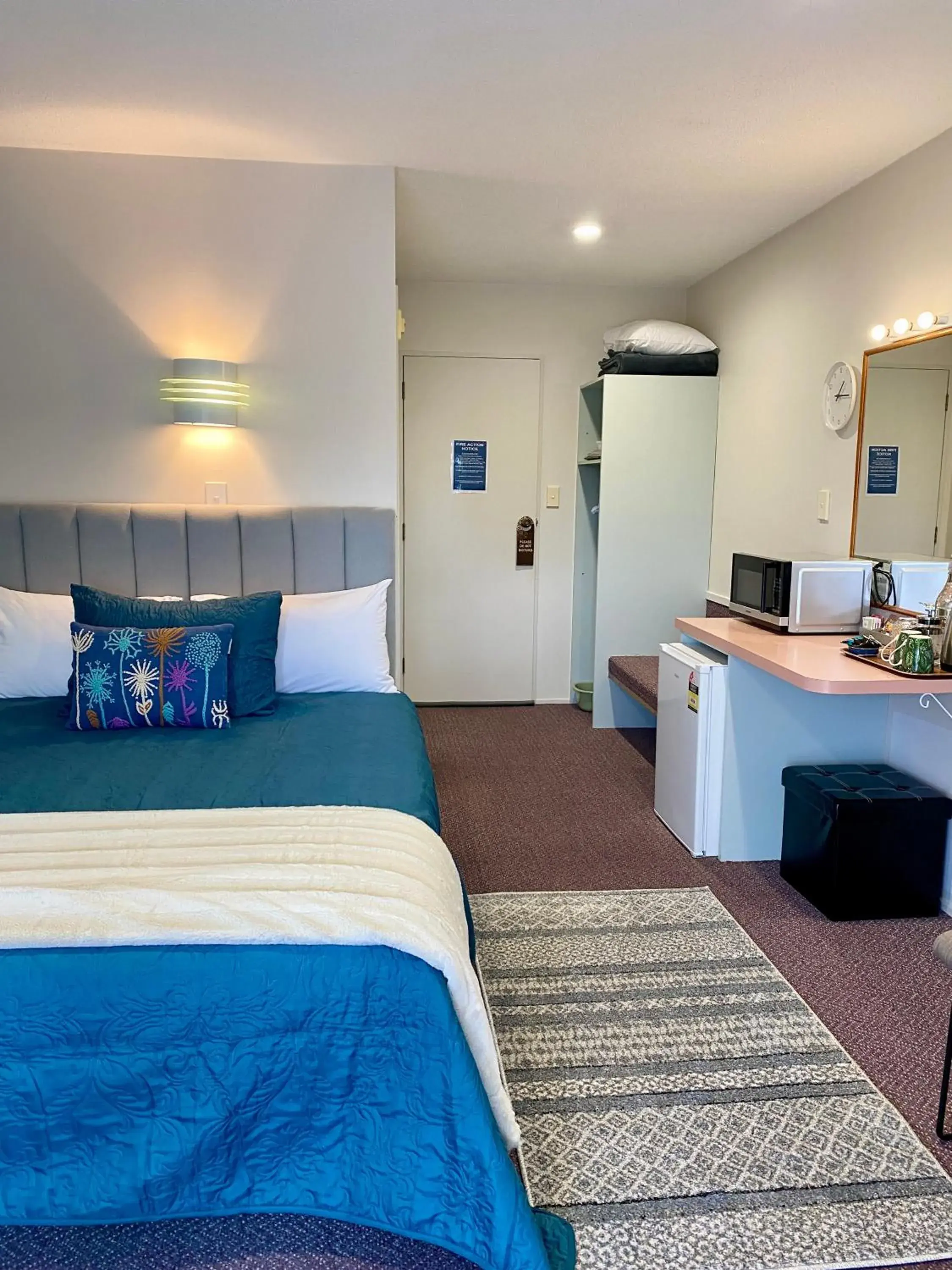 Queen Studio in Heritage Park Lodge Queen Studio in Heritage Park Lodge