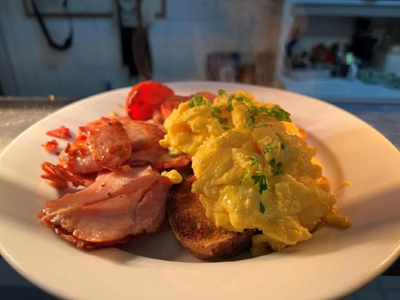 Restaurant/places to eat in Riverbank Park MOTEL