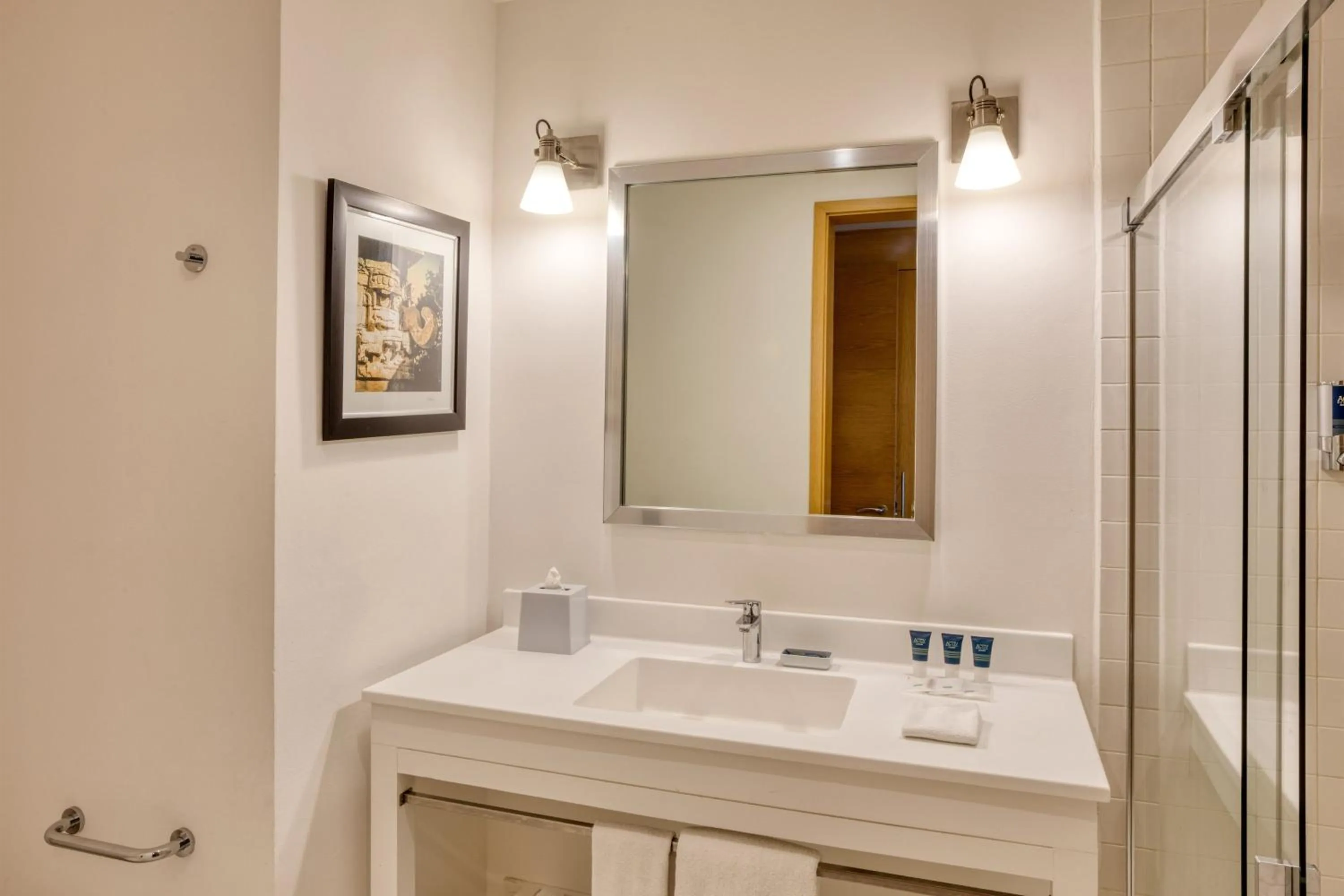 Bathroom in Four Points by Sheraton Cancun Centro