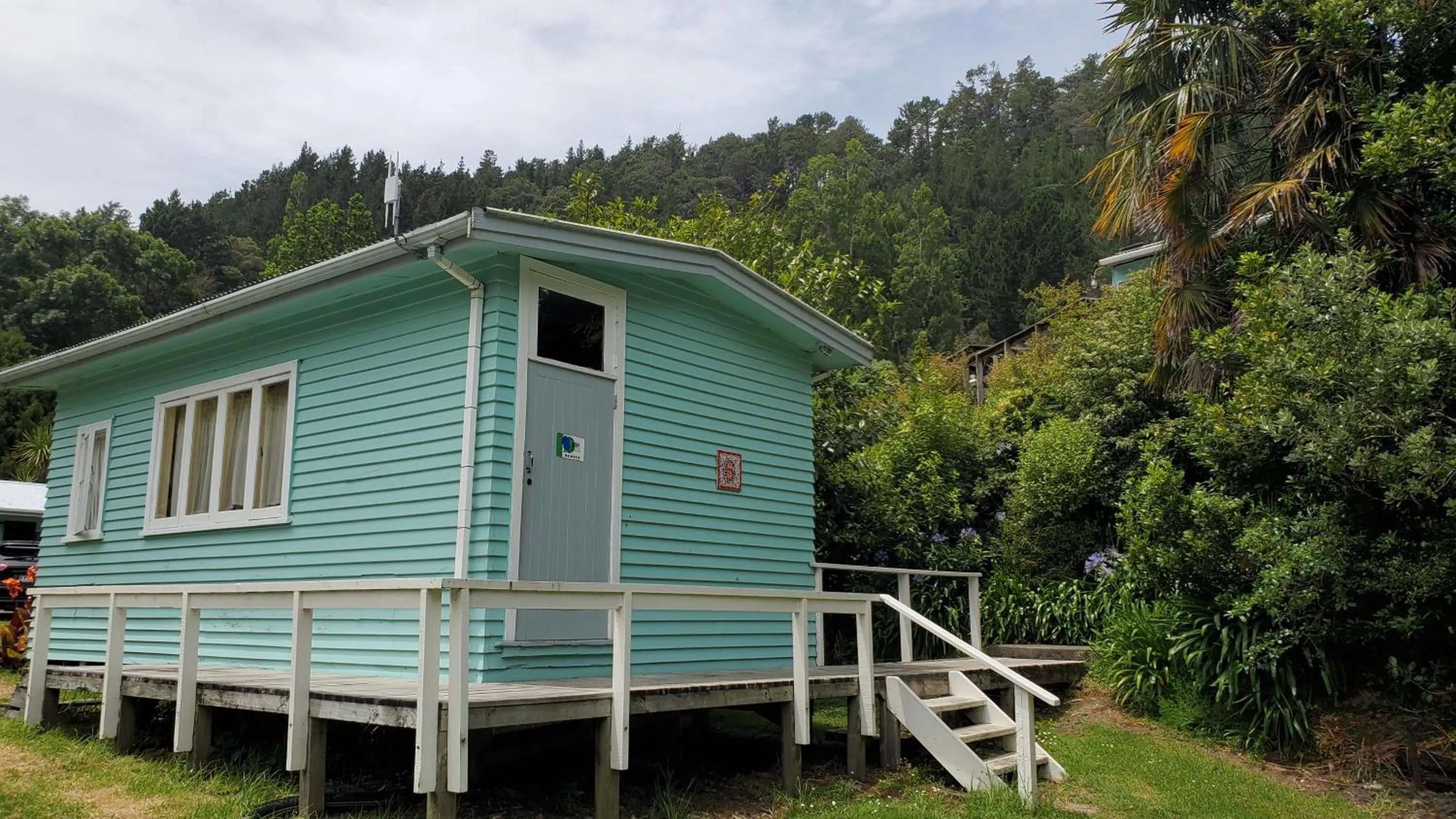 Garden view in Dickson Holiday Park