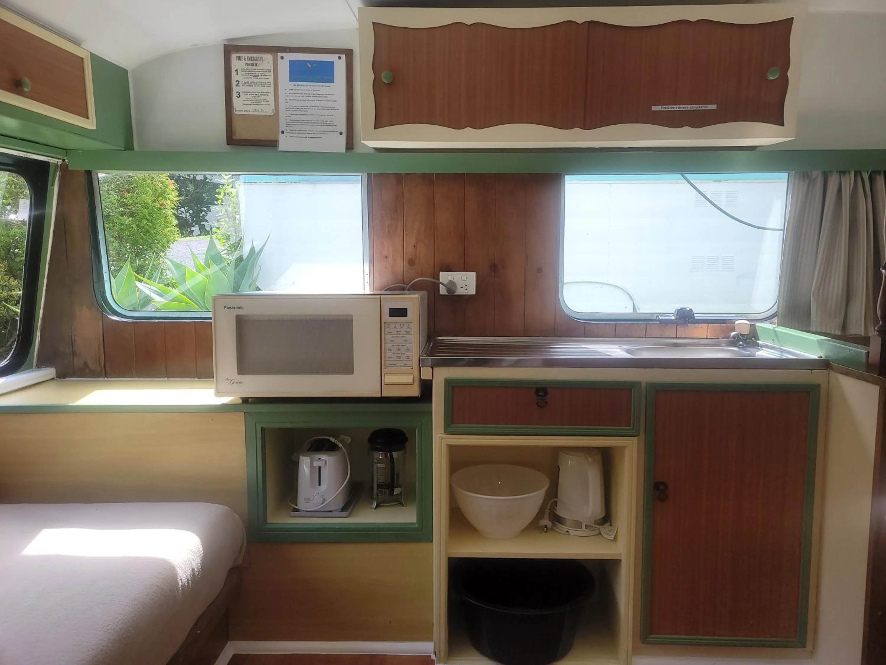 Photo of the whole room in Dickson Holiday Park