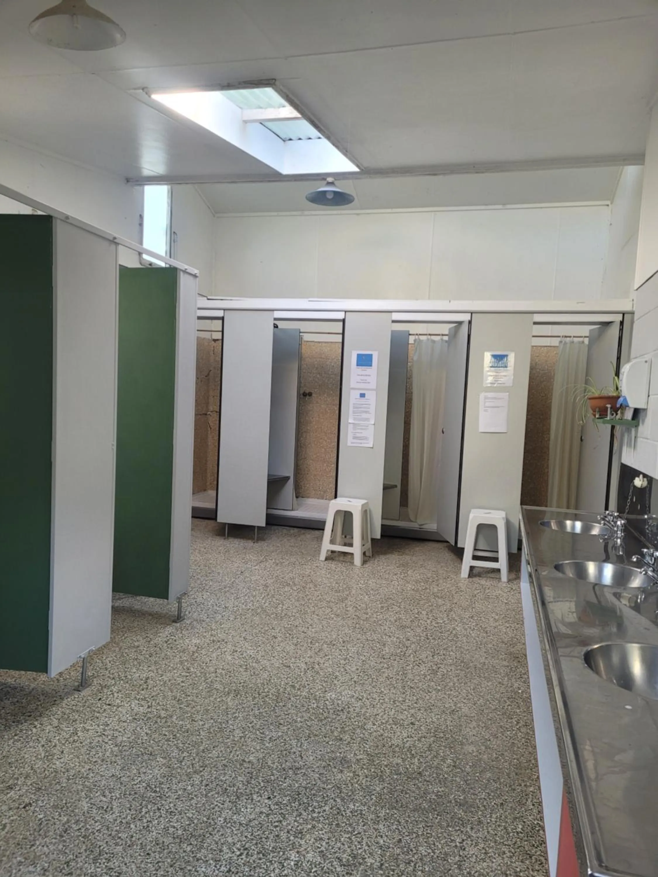 Toilet in Dickson Holiday Park