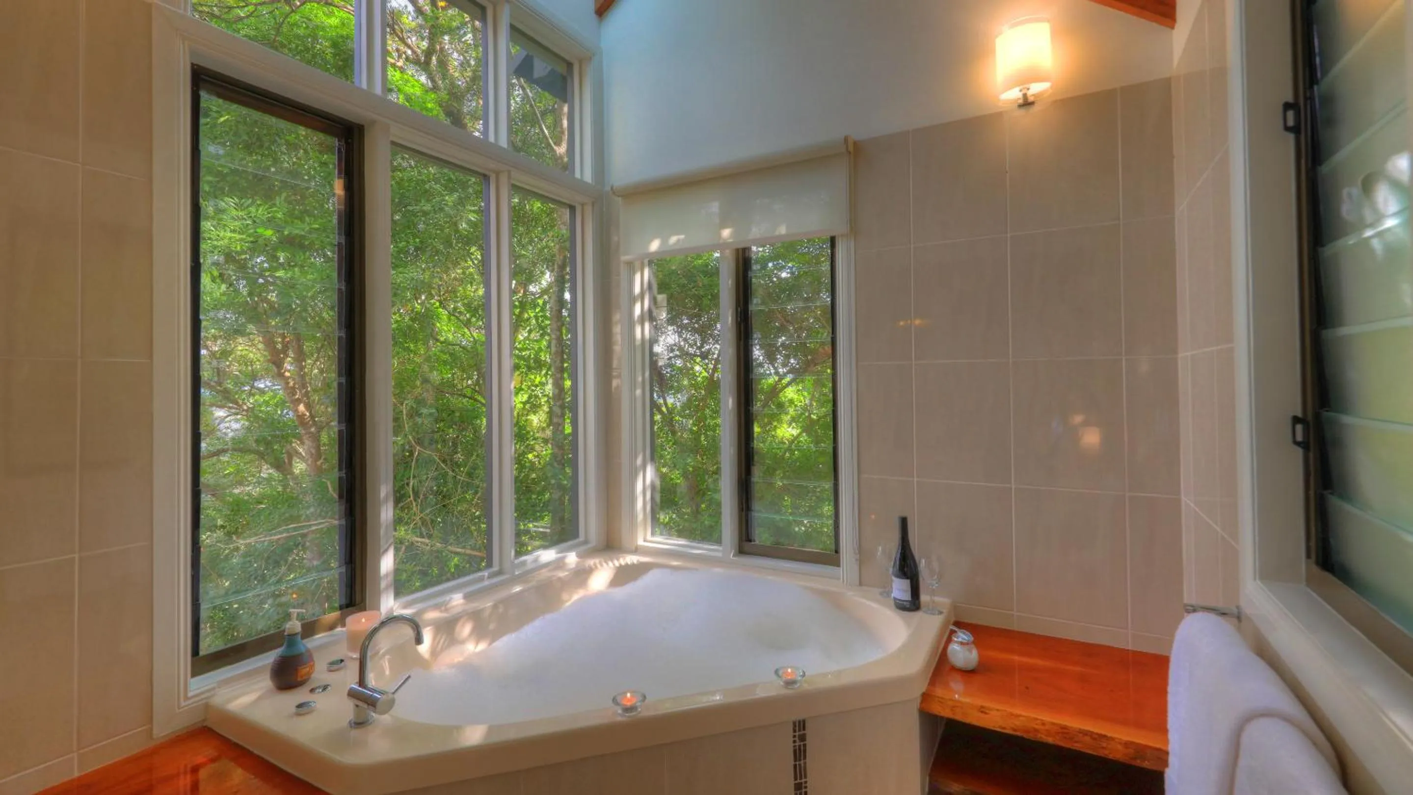 Bathroom in Montville Misty View Cottages