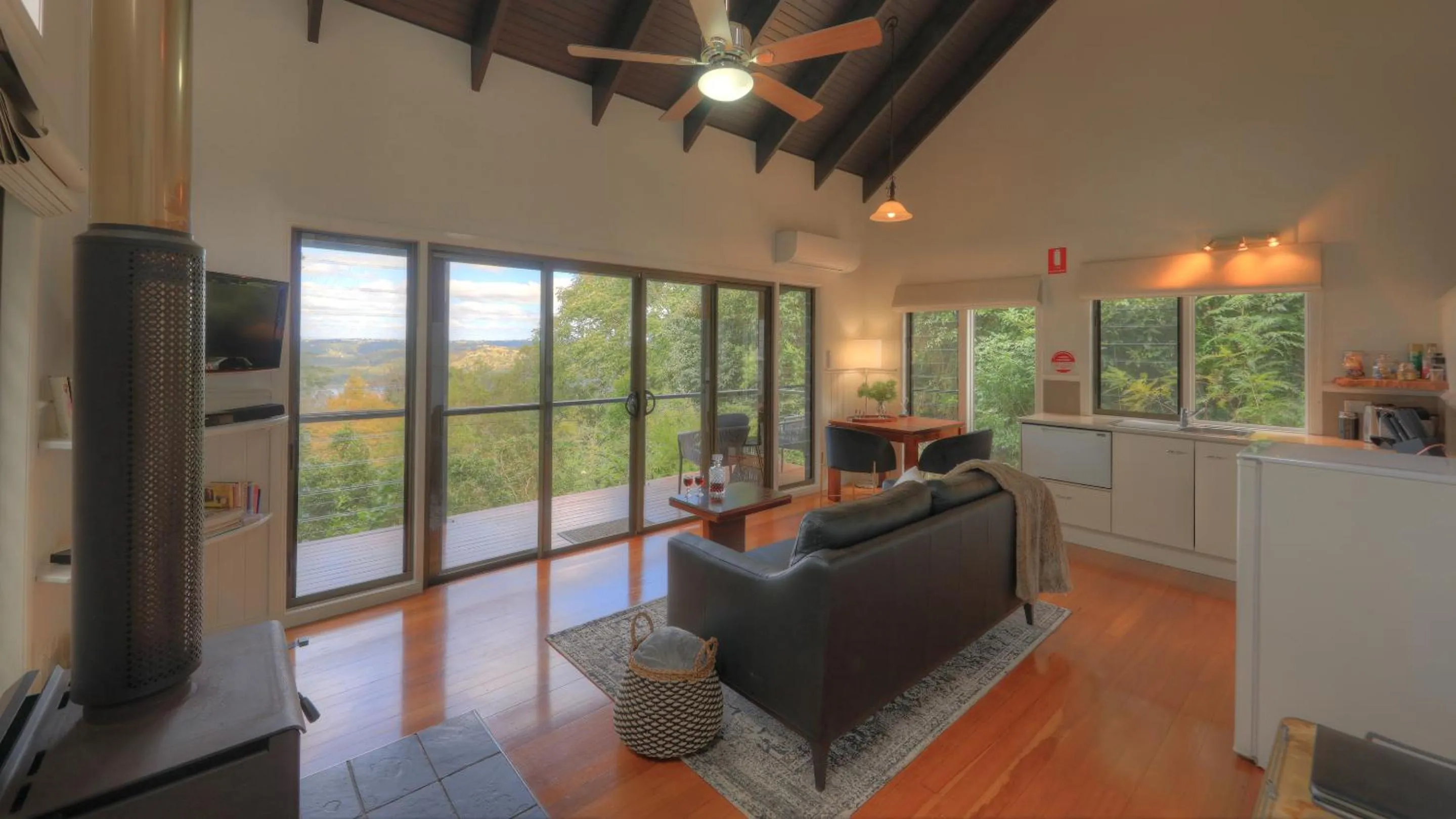 Living room in Montville Misty View Cottages