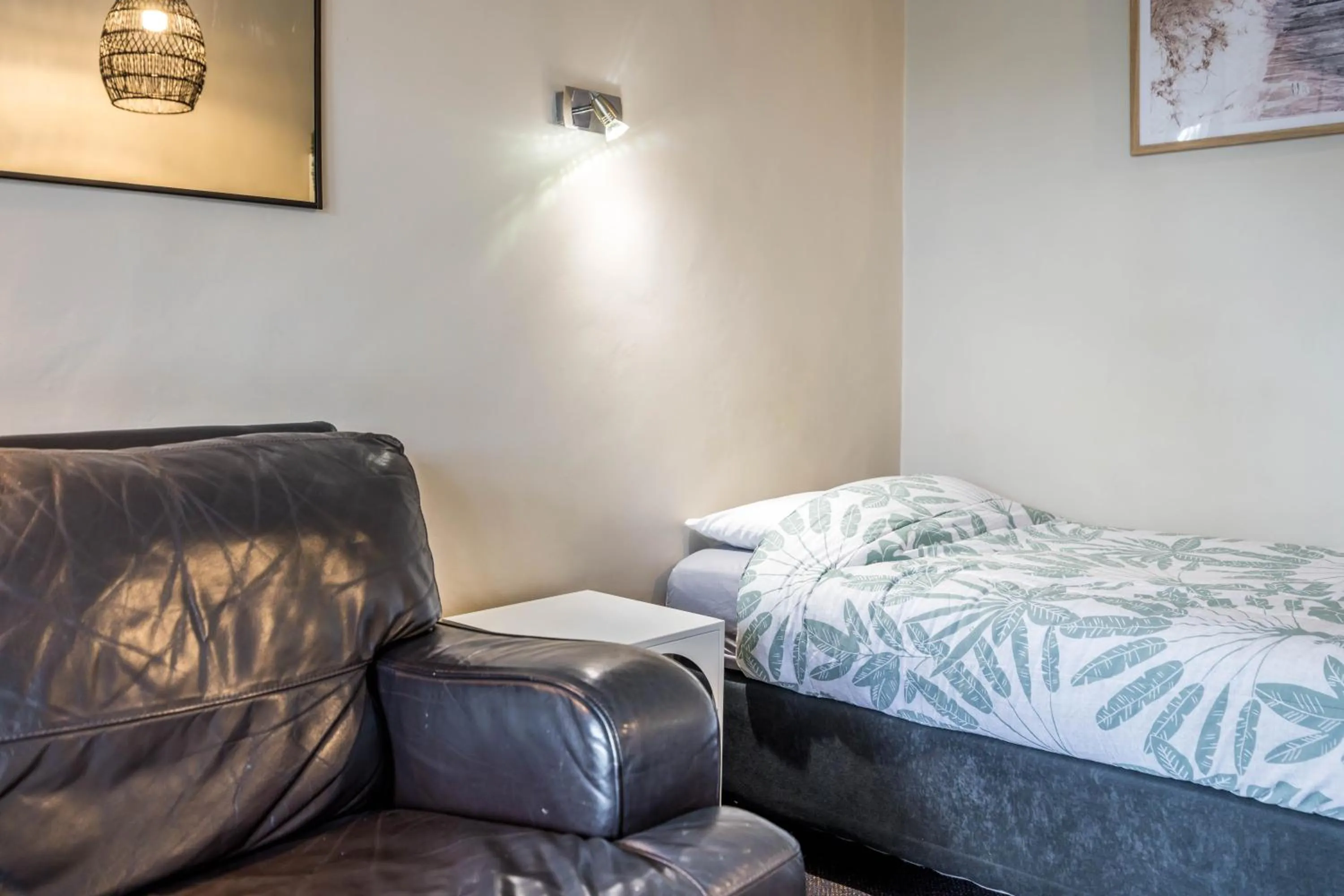 Bed in Sun Valley Motel