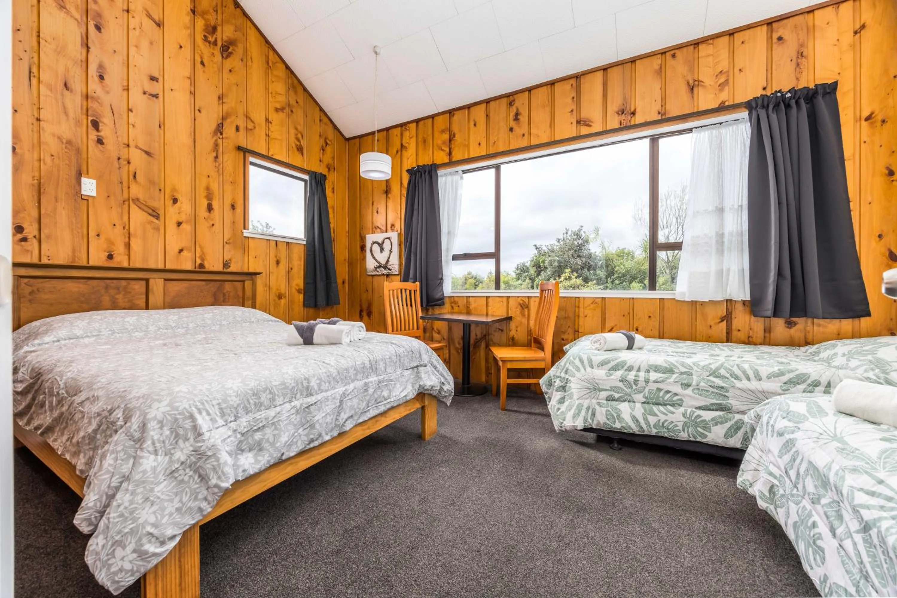 Bed in Sun Valley Motel