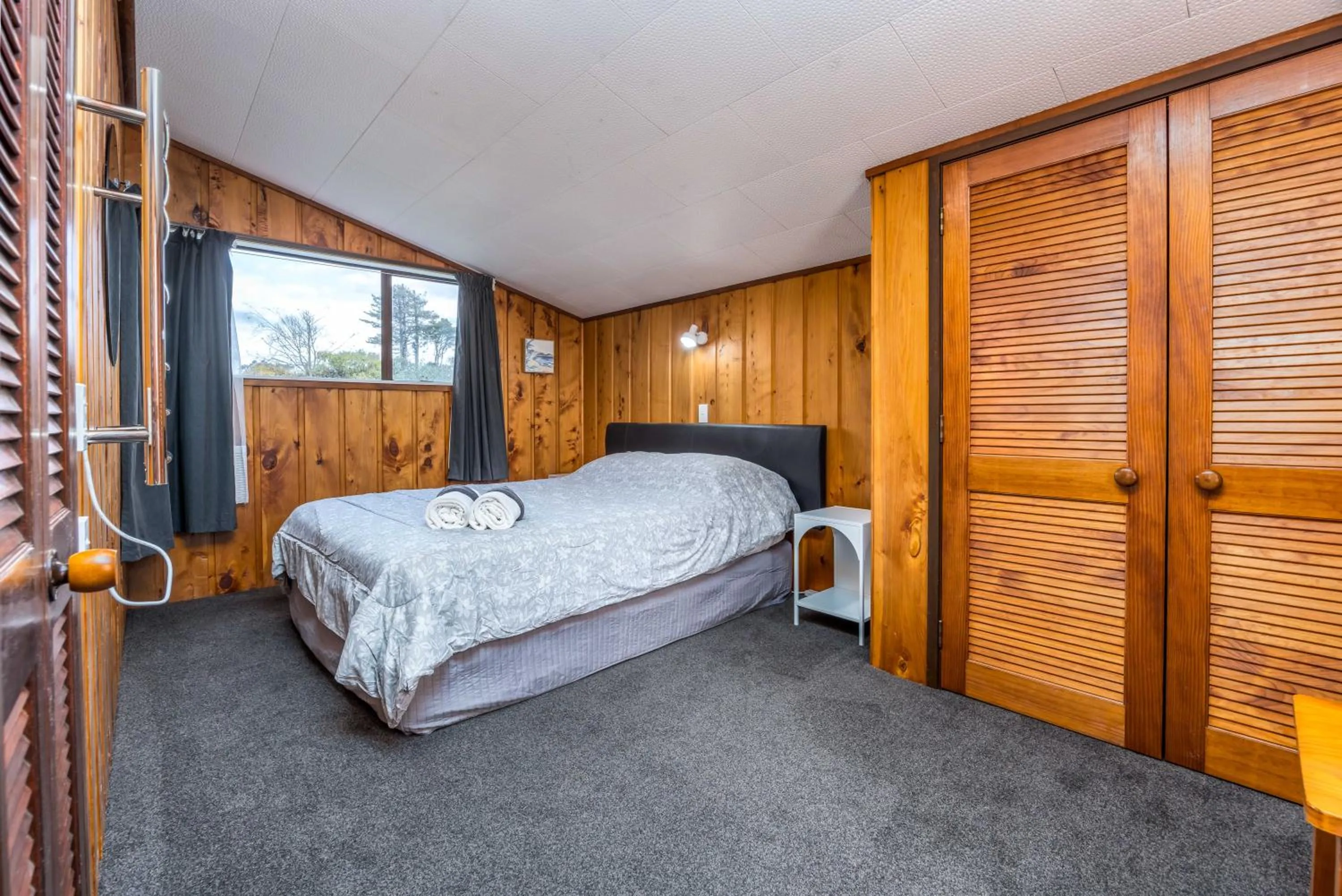 Bed in Sun Valley Motel