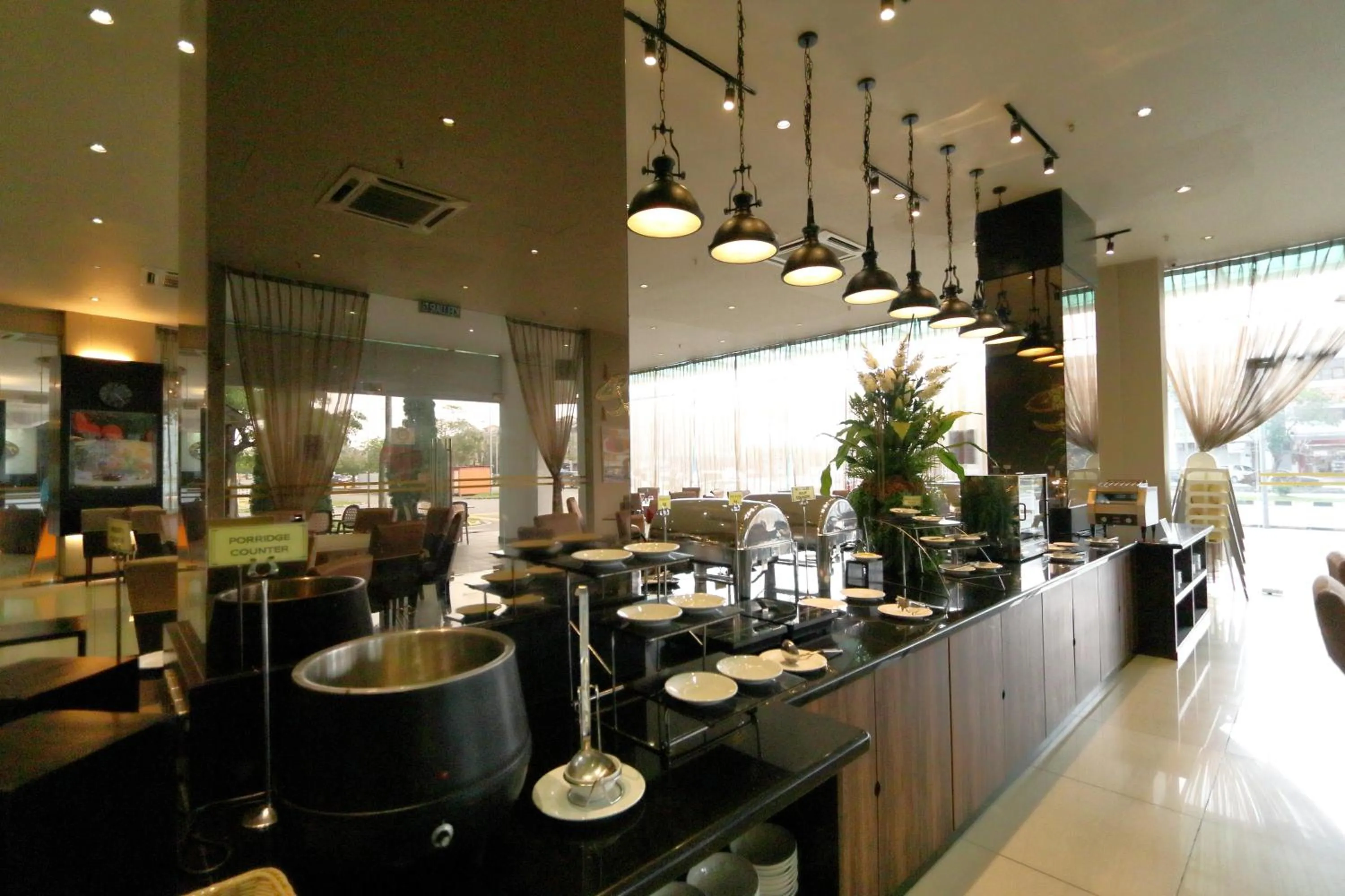 Restaurant/places to eat in The Guest Hotel & Spa