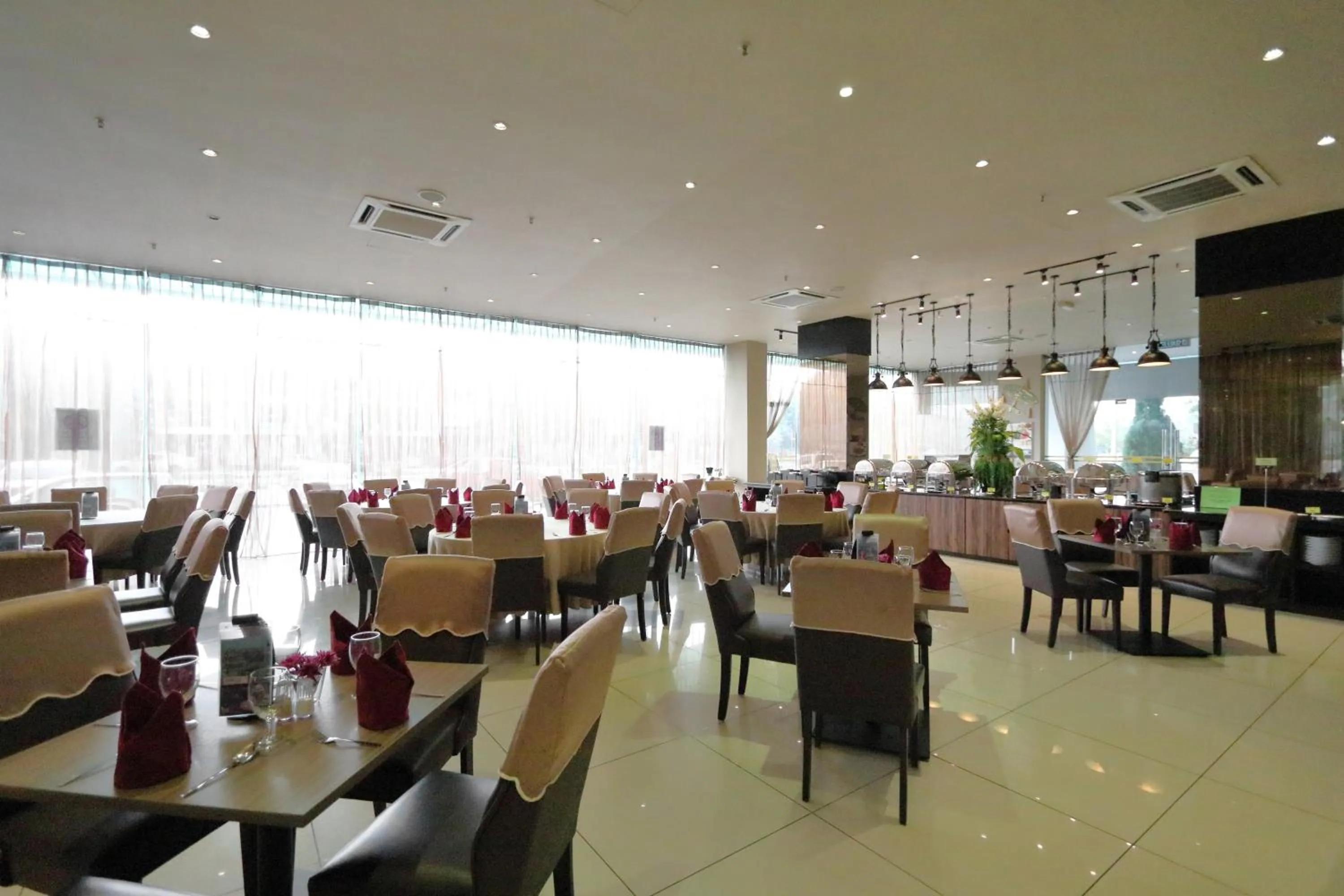 Restaurant/places to eat in The Guest Hotel & Spa