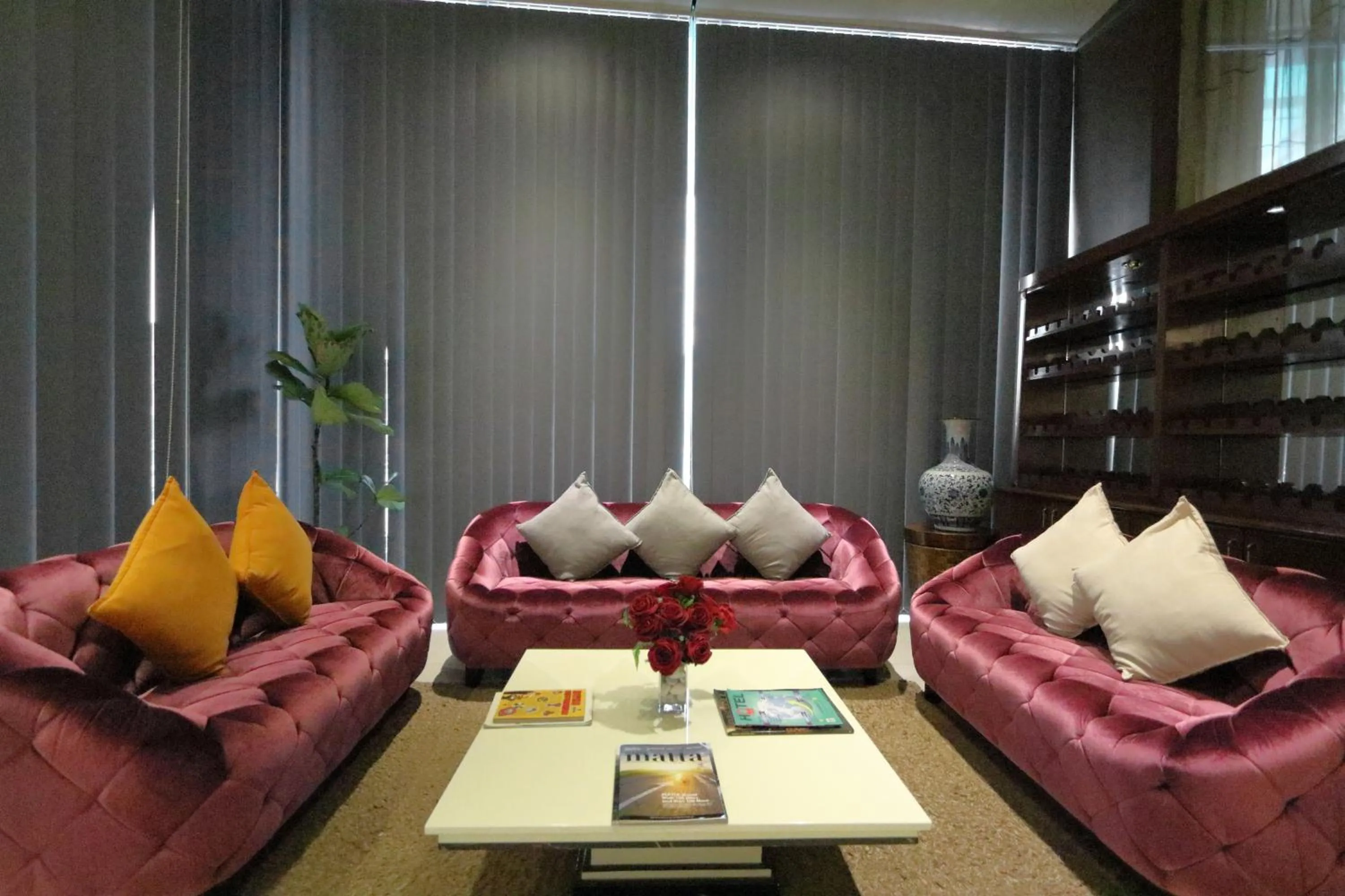 Lounge or bar in The Guest Hotel & Spa