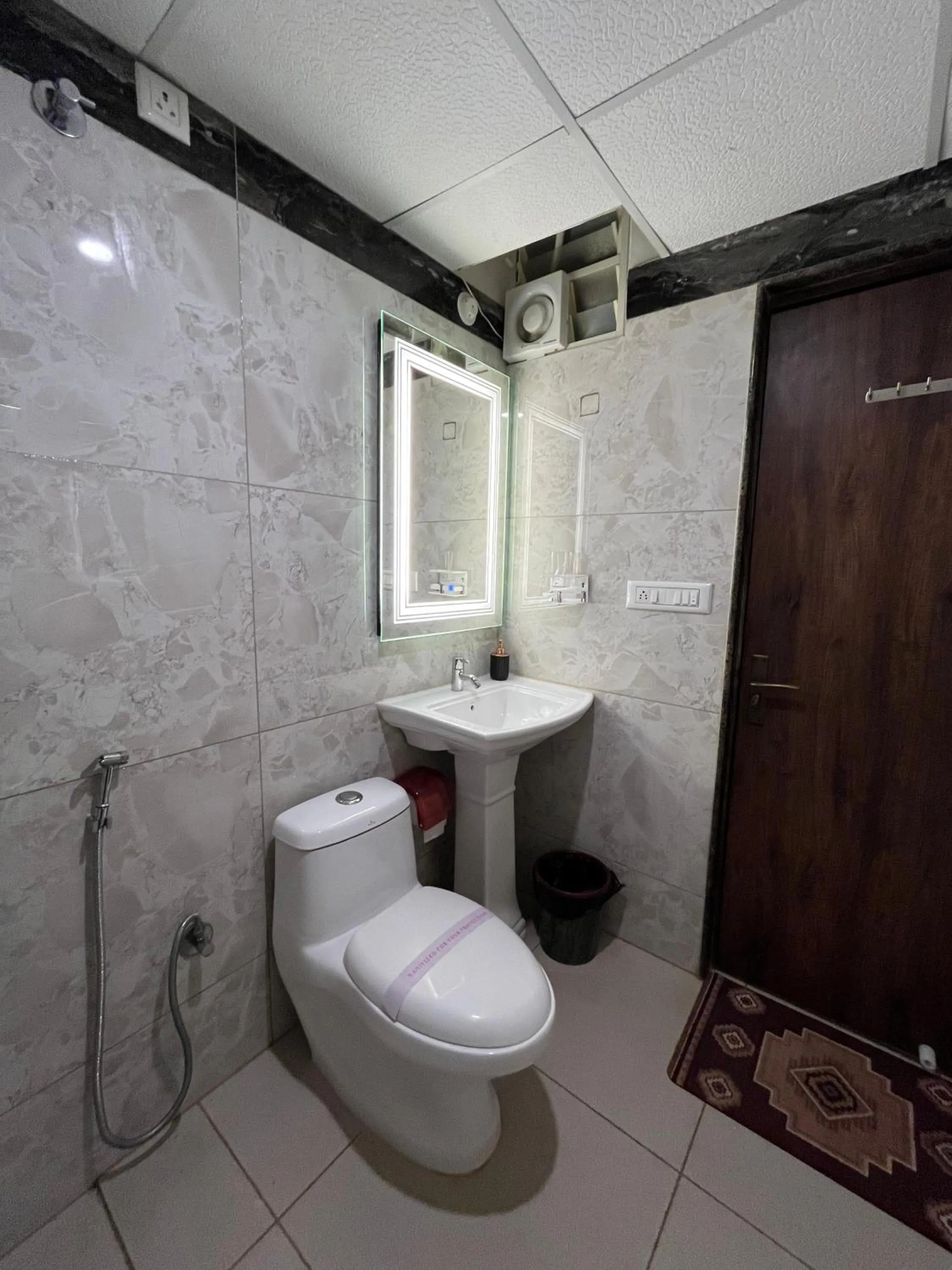 Toilet in LG Signature Suites kalyannagar