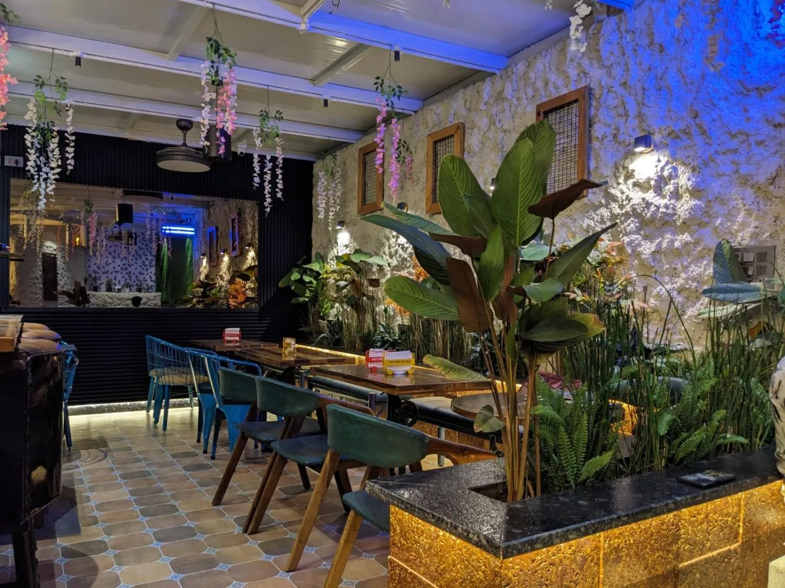 Restaurant/places to eat in LG Signature Suites kalyannagar