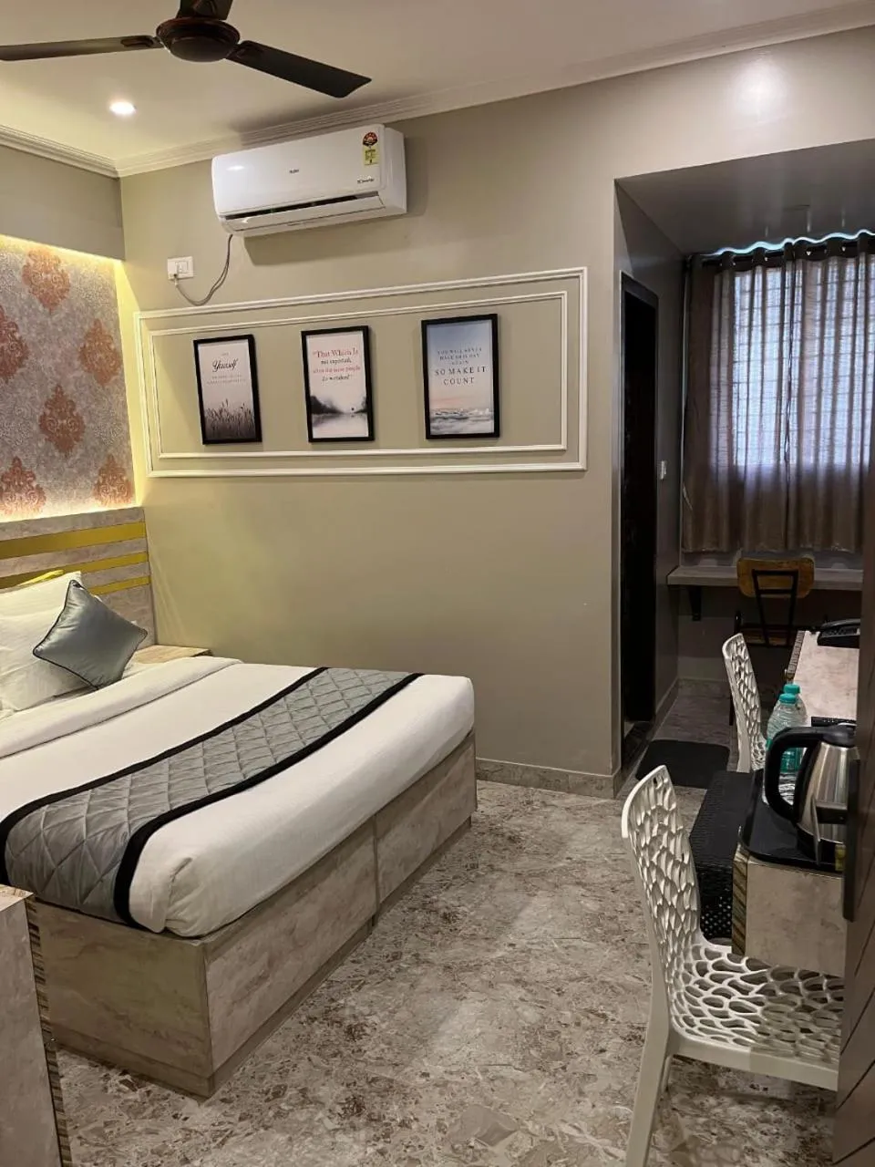 Bedroom, Bed in LG Signature Suites kalyannagar