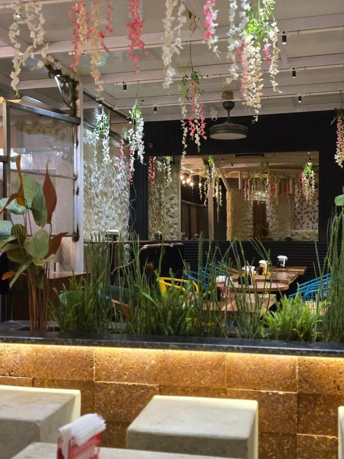 Restaurant/places to eat in LG Signature Suites kalyannagar