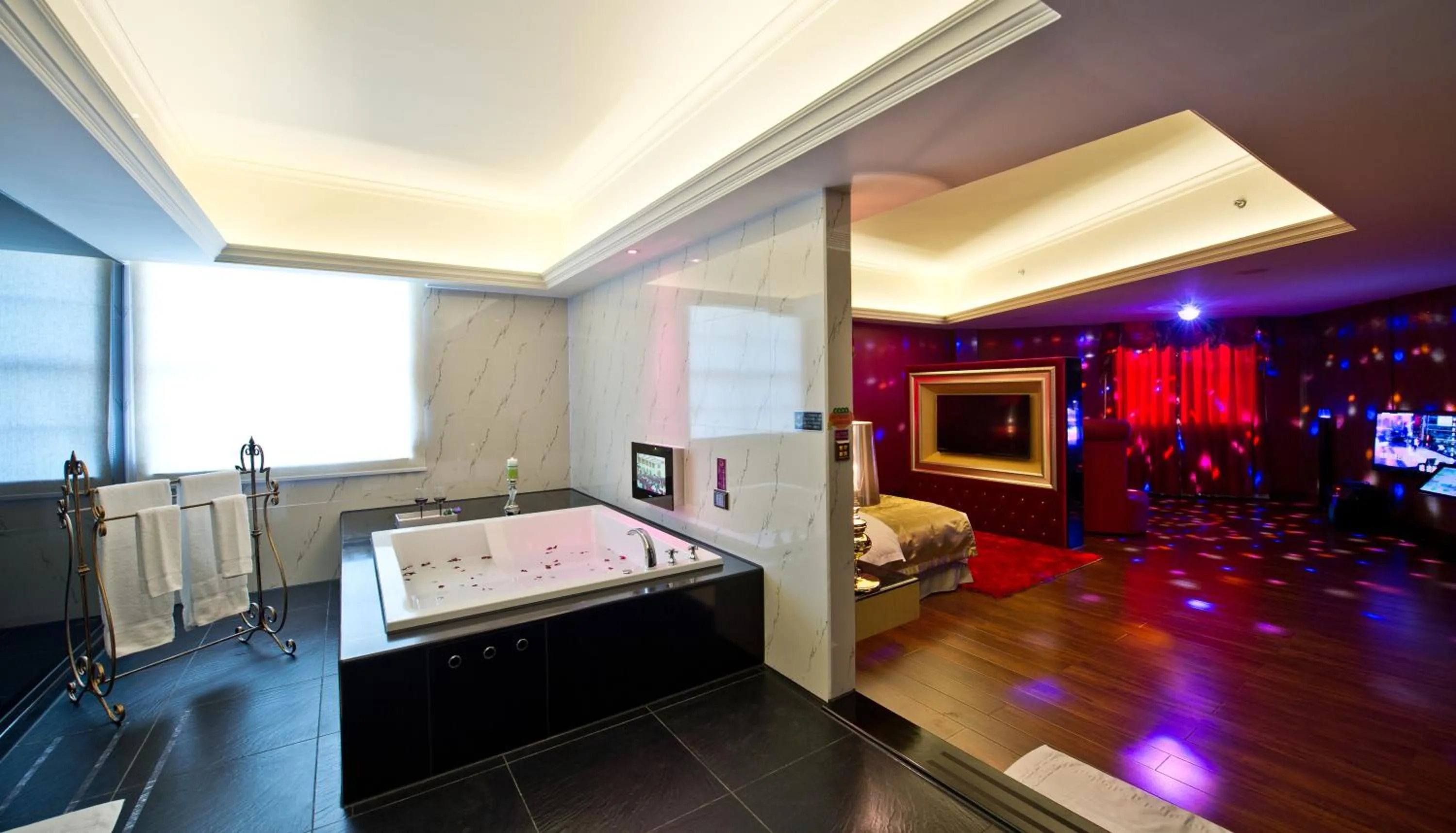 Toilet in The Royal Pinnacle Hotel