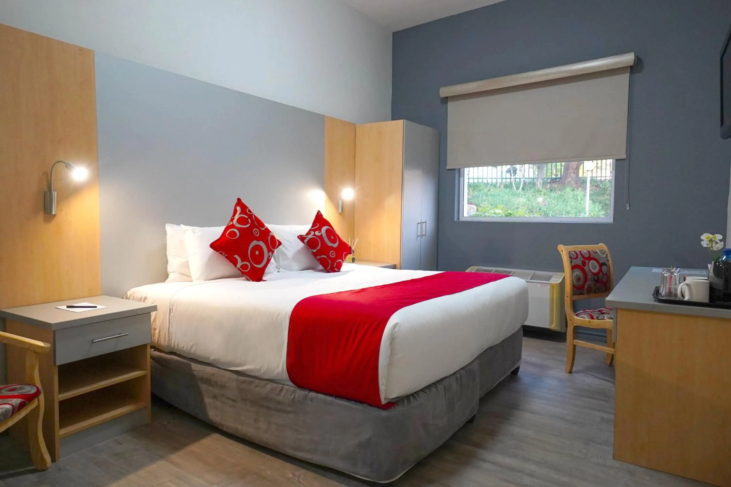 Bedroom, Bed in Inani Hotel Gallagher