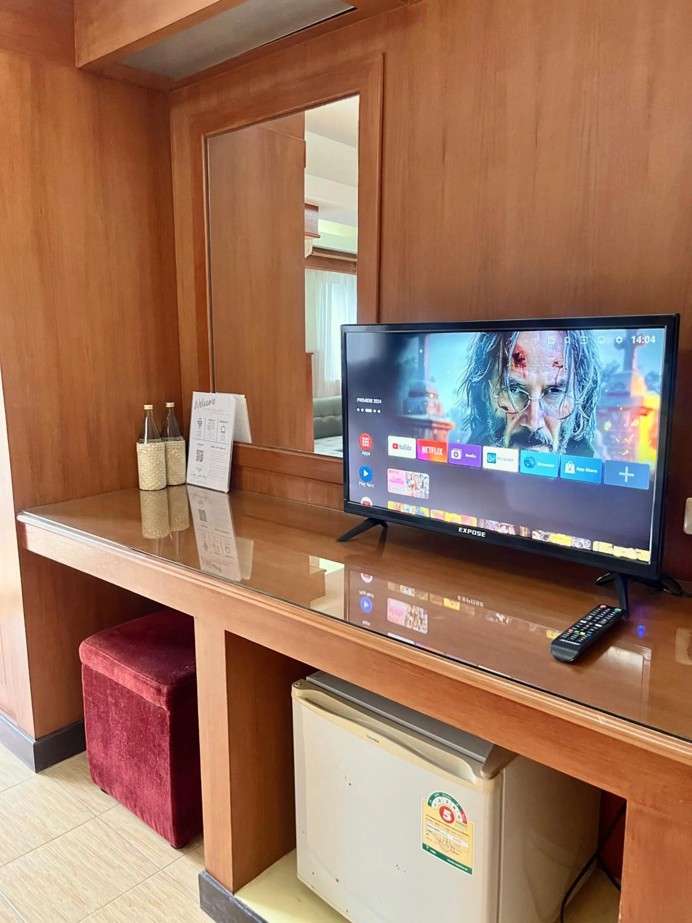 TV and multimedia in The Atnal Lanta Budget and Eco Friendly hotel in Koh Lanta