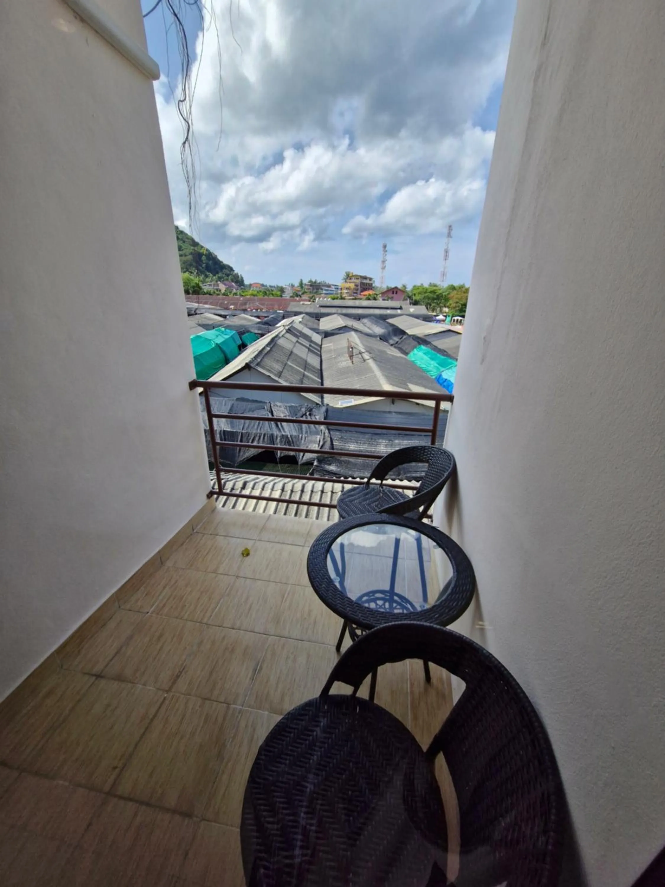 Patio in The Atnal Lanta Budget and Eco Friendly hotel in Koh Lanta