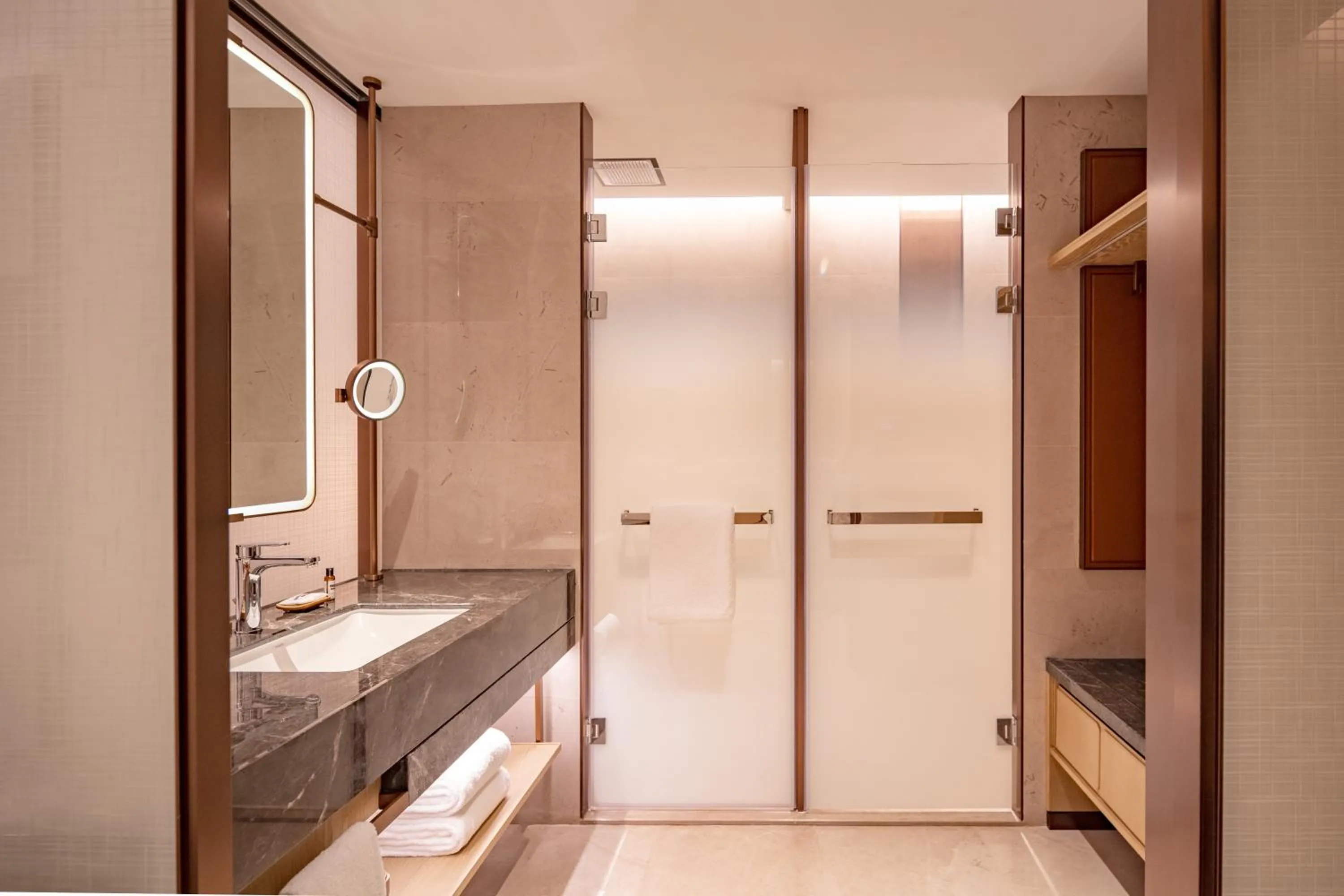 Shower in Hyatt Regency Huangshan Hengjiangwan