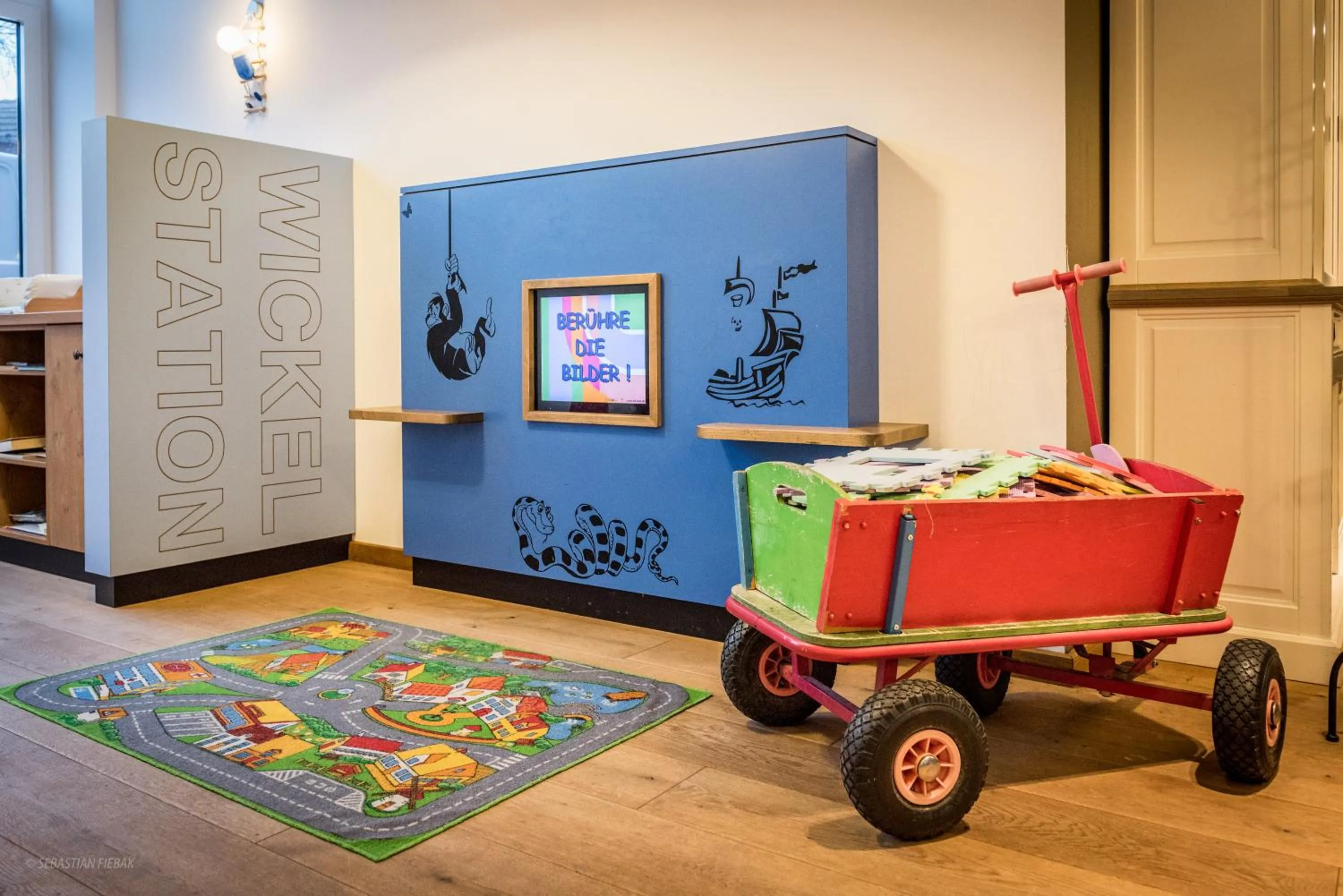 Children play ground in Arkadenhaus - Hotel Freiherr von Schwarzenberg