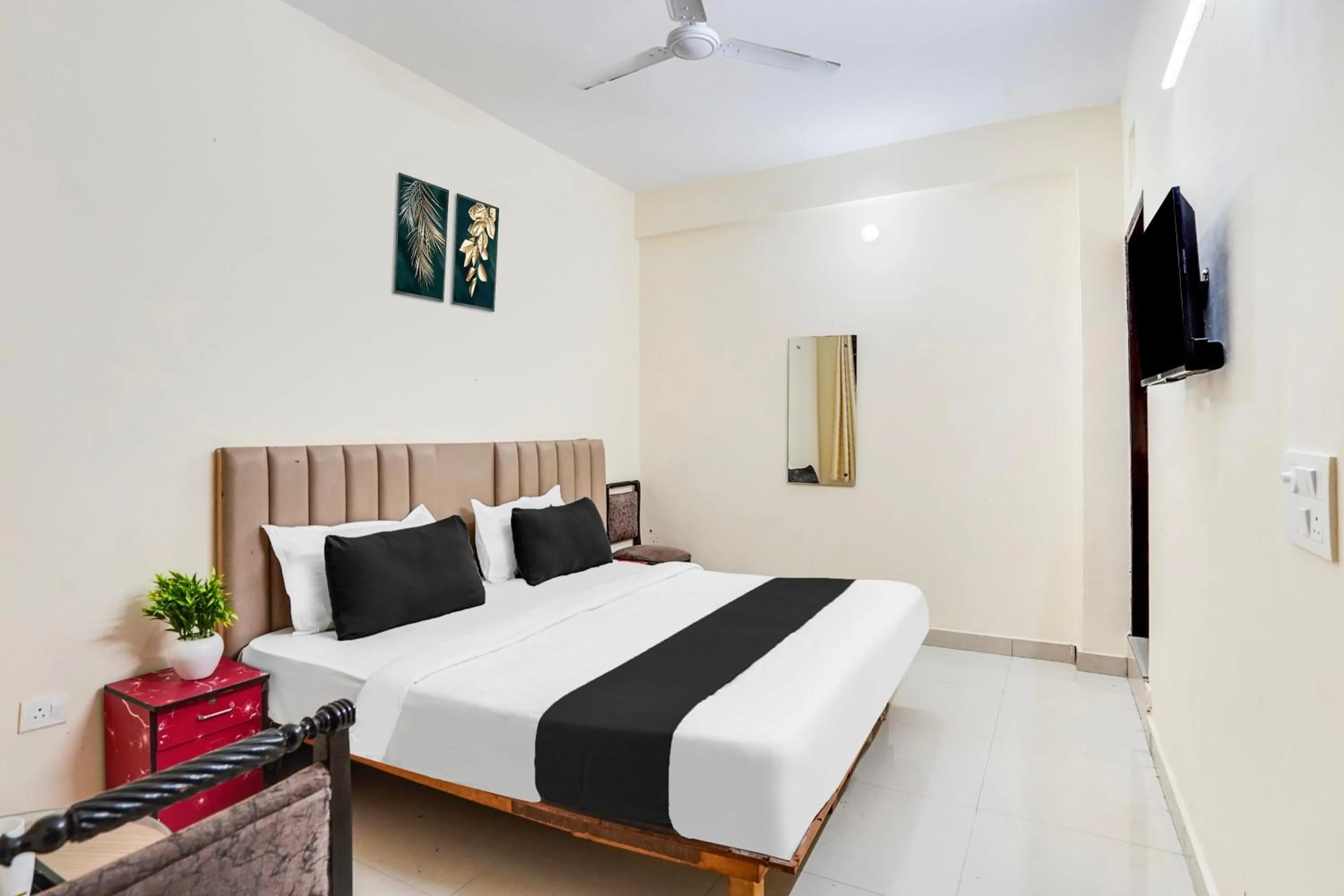 Bedroom in Hotel O YATRA INN