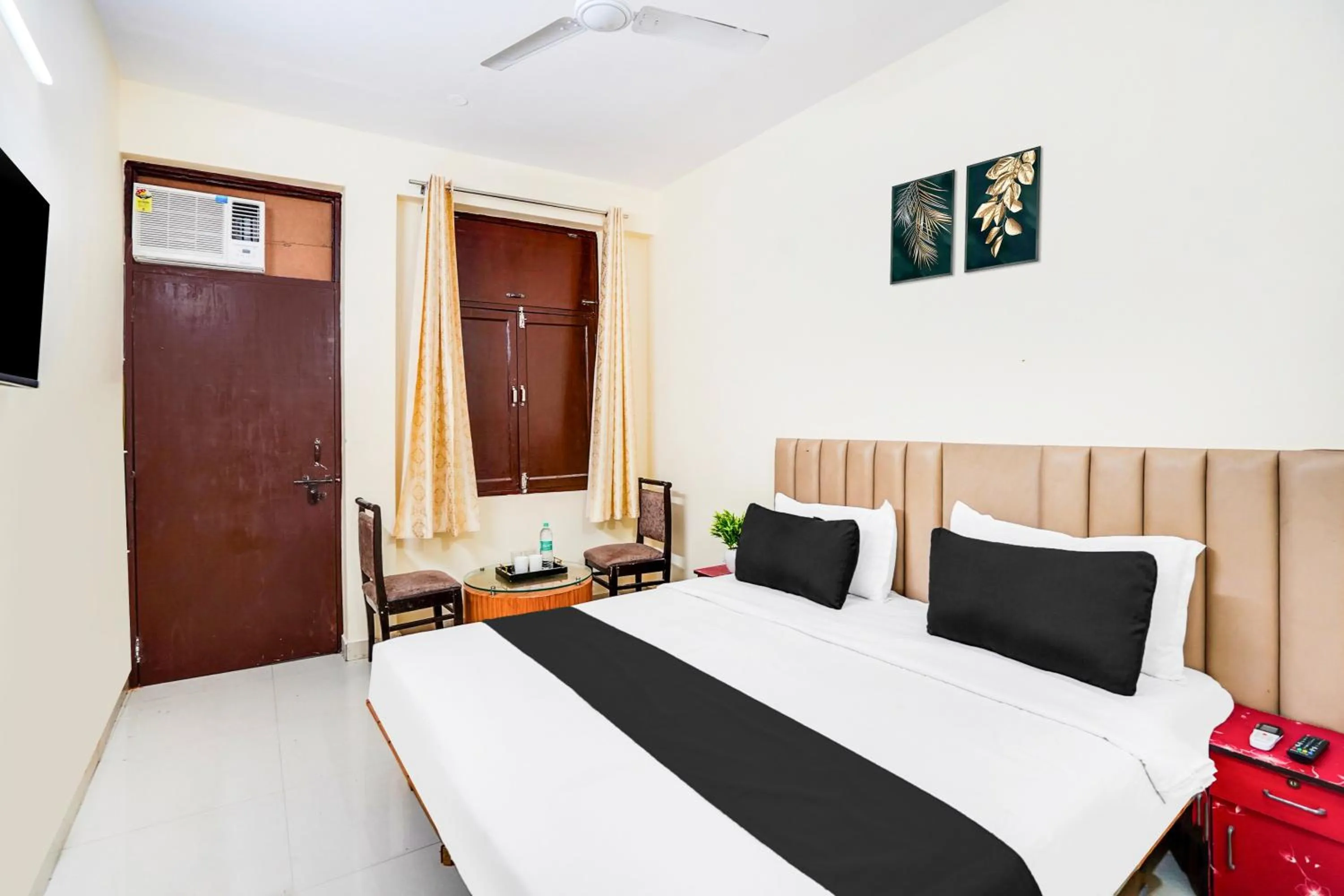 Bedroom in Hotel O YATRA INN