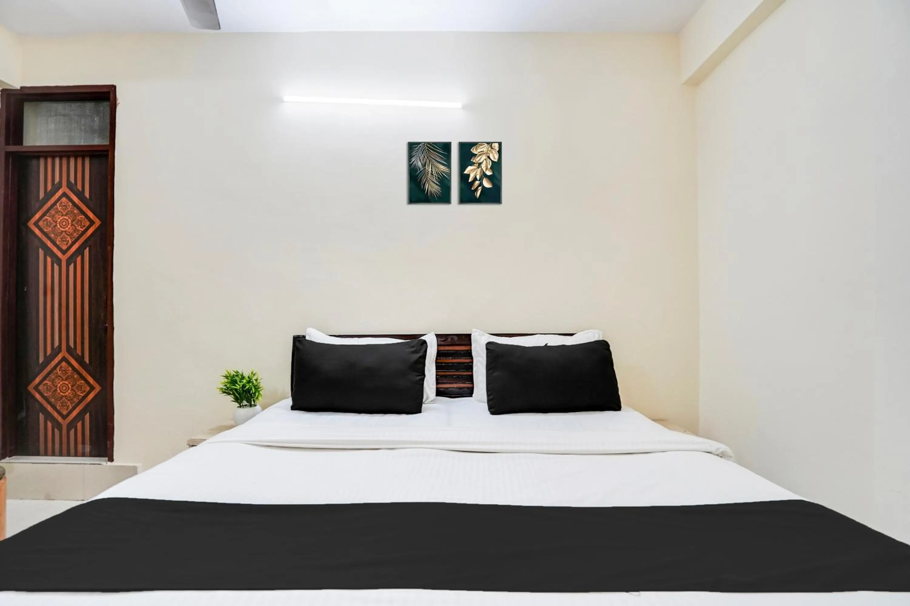 Bedroom in Hotel O YATRA INN