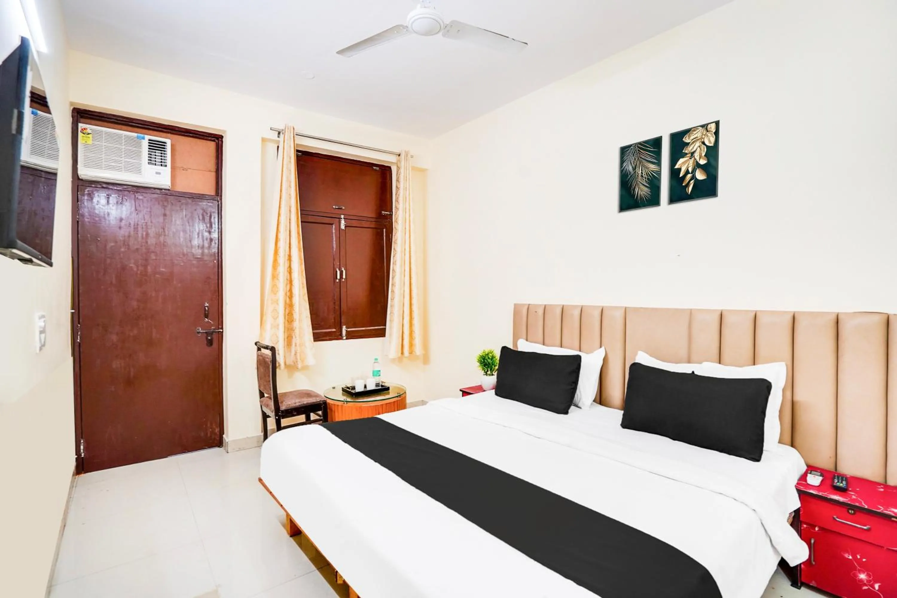 Bedroom in Hotel O YATRA INN