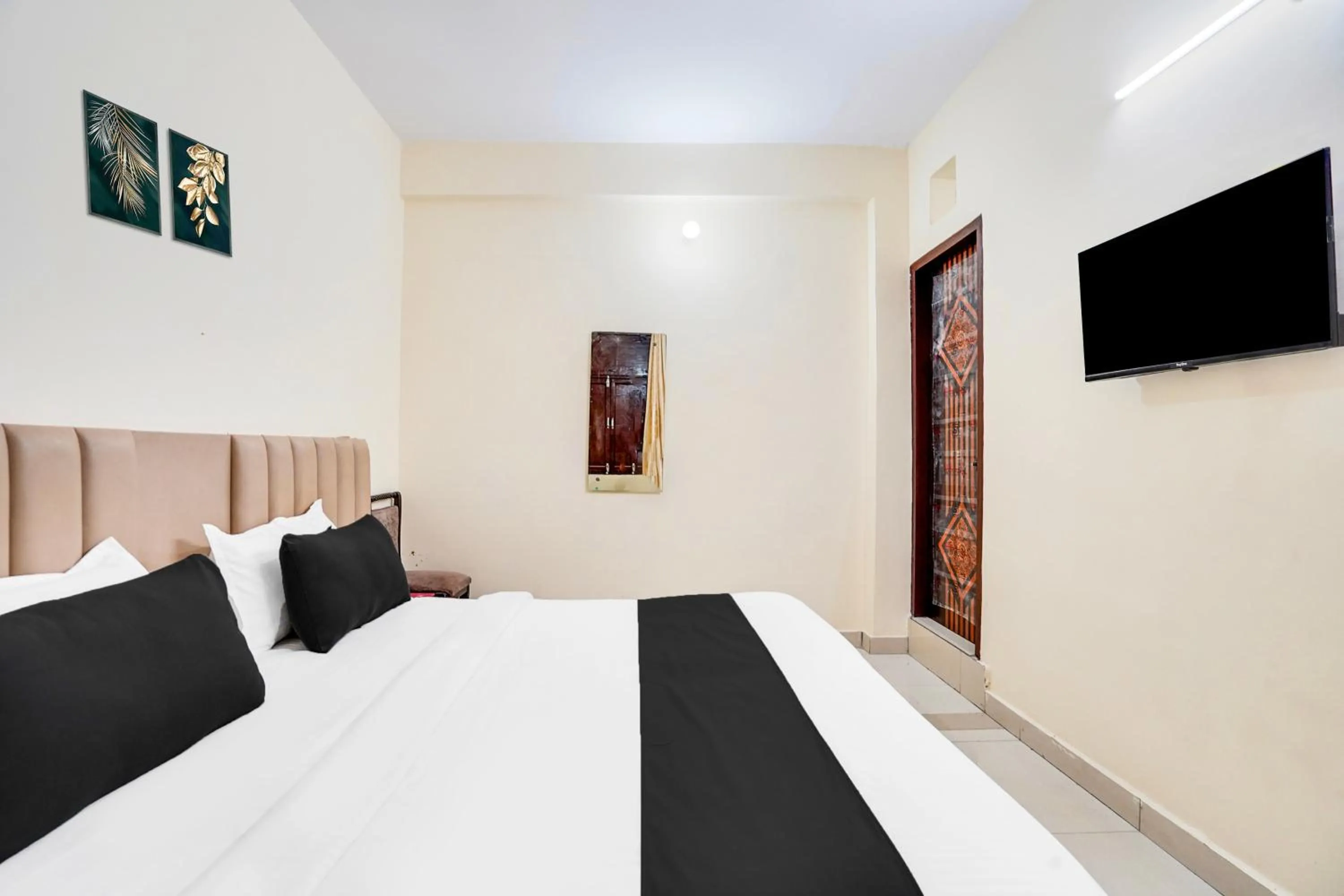 Bedroom in Hotel O YATRA INN