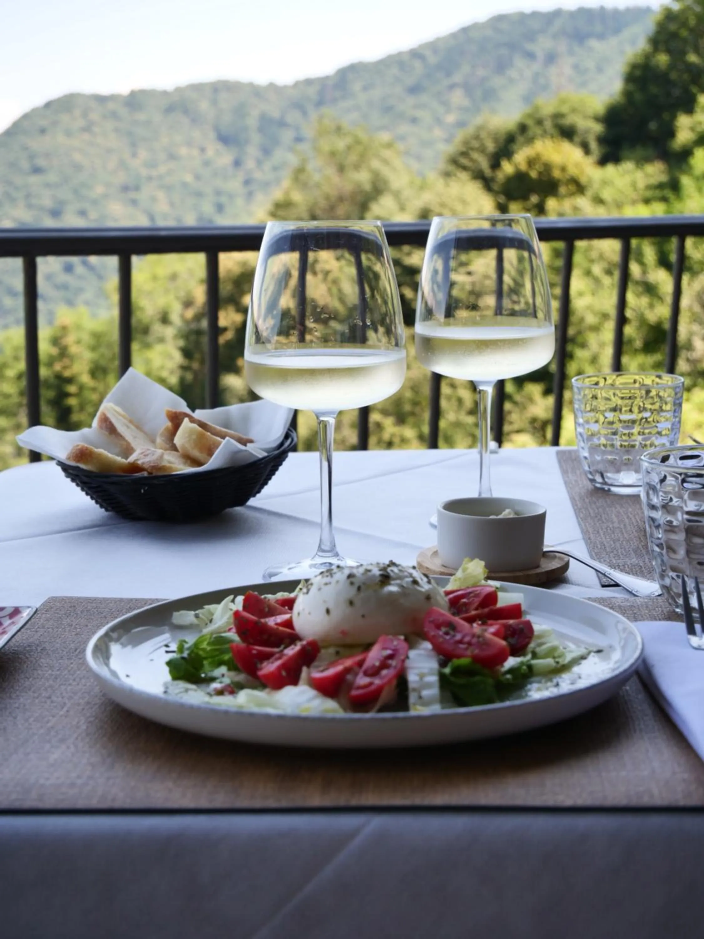 Restaurant/places to eat in Hotel Paradiso Como