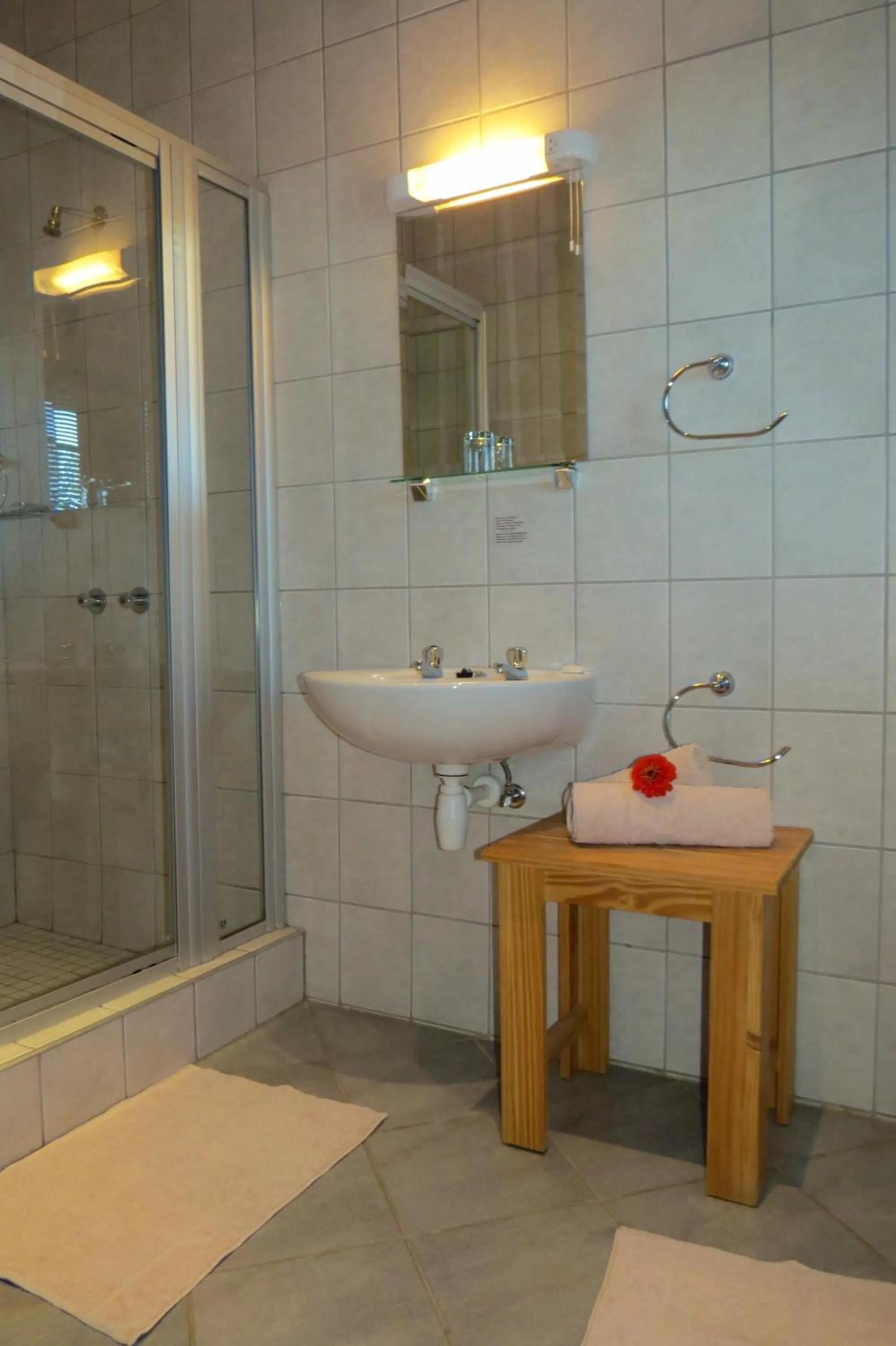 Bathroom in Bahnhof Hotel Aus
