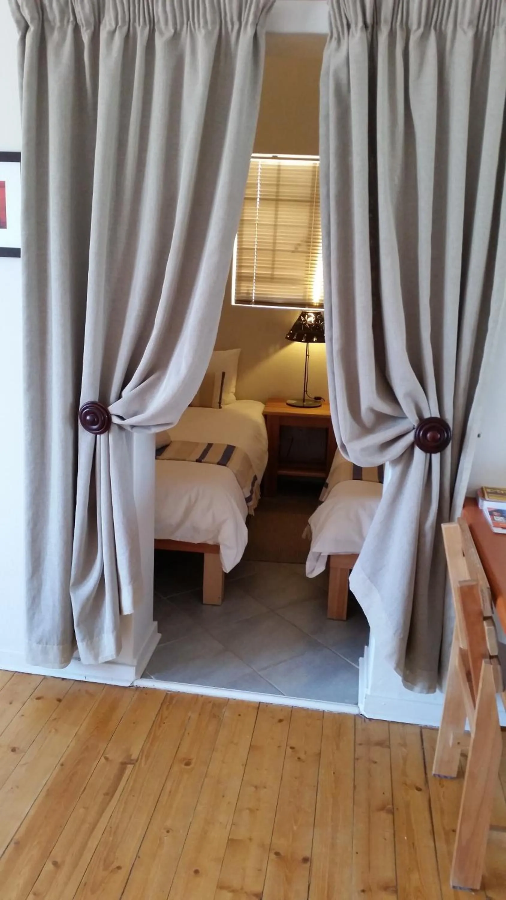 Bedroom, Bed in Bahnhof Hotel Aus